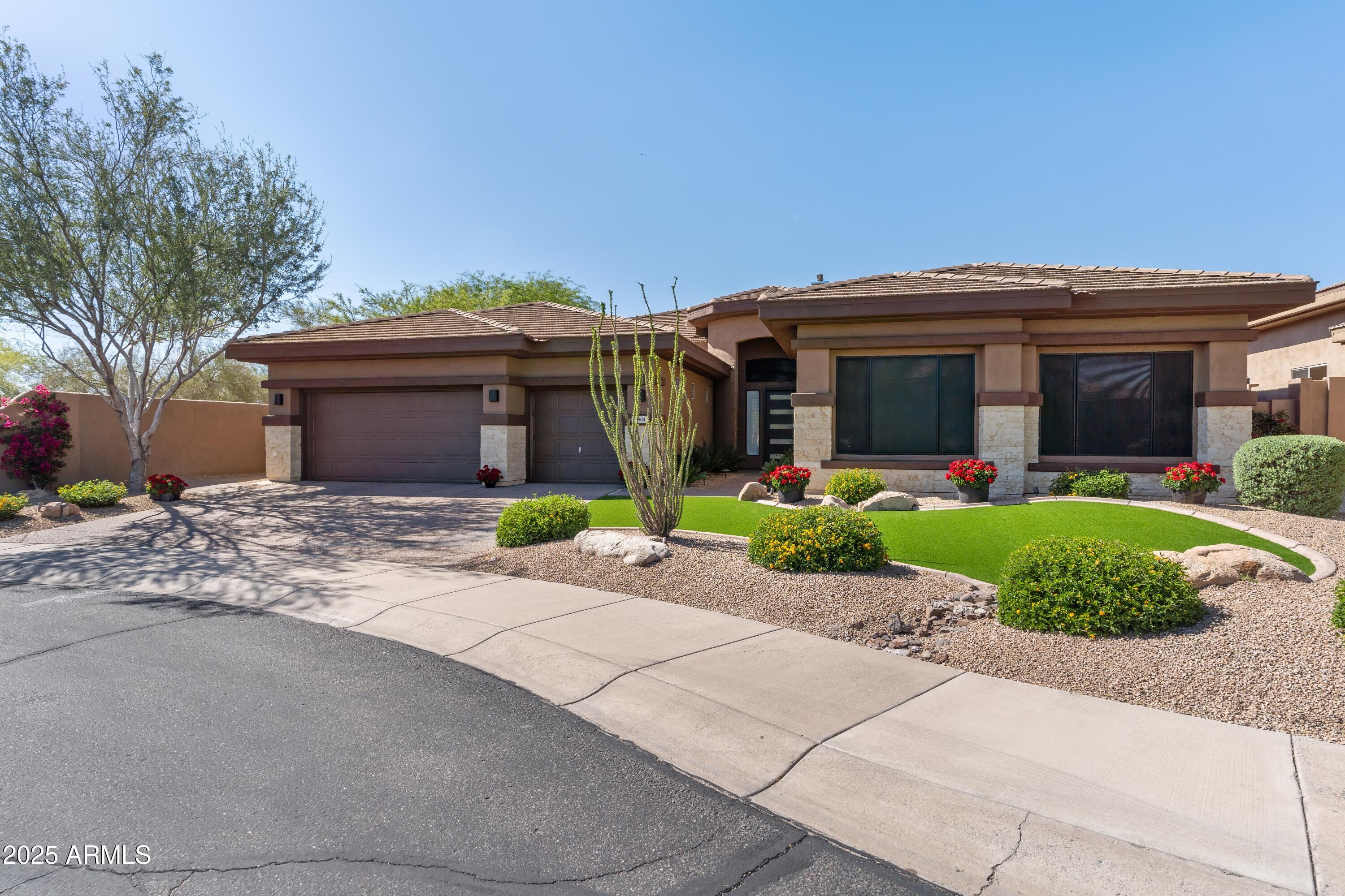 7904 E QUILL Lane