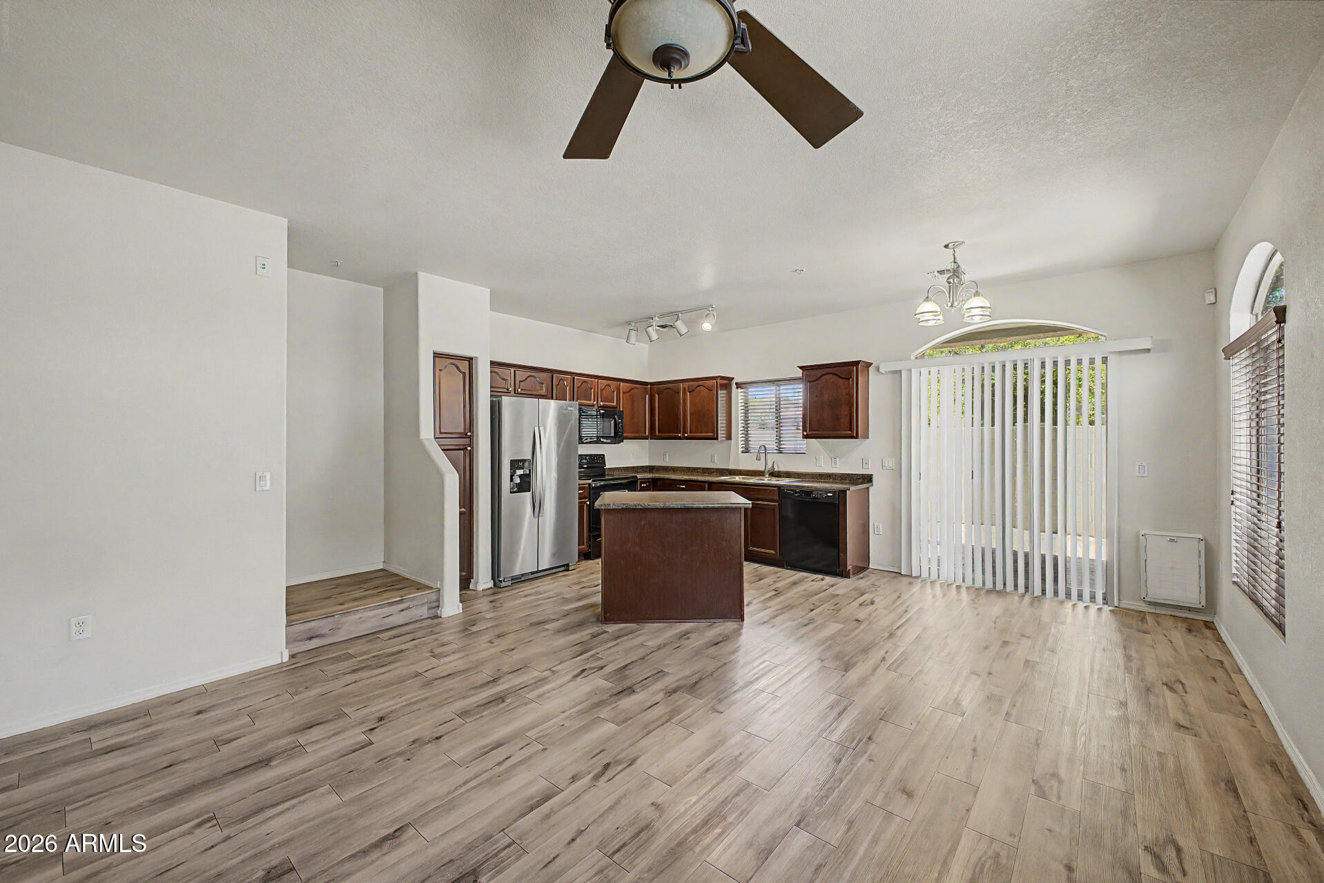 2401 E RIO SALADO Parkway 1003