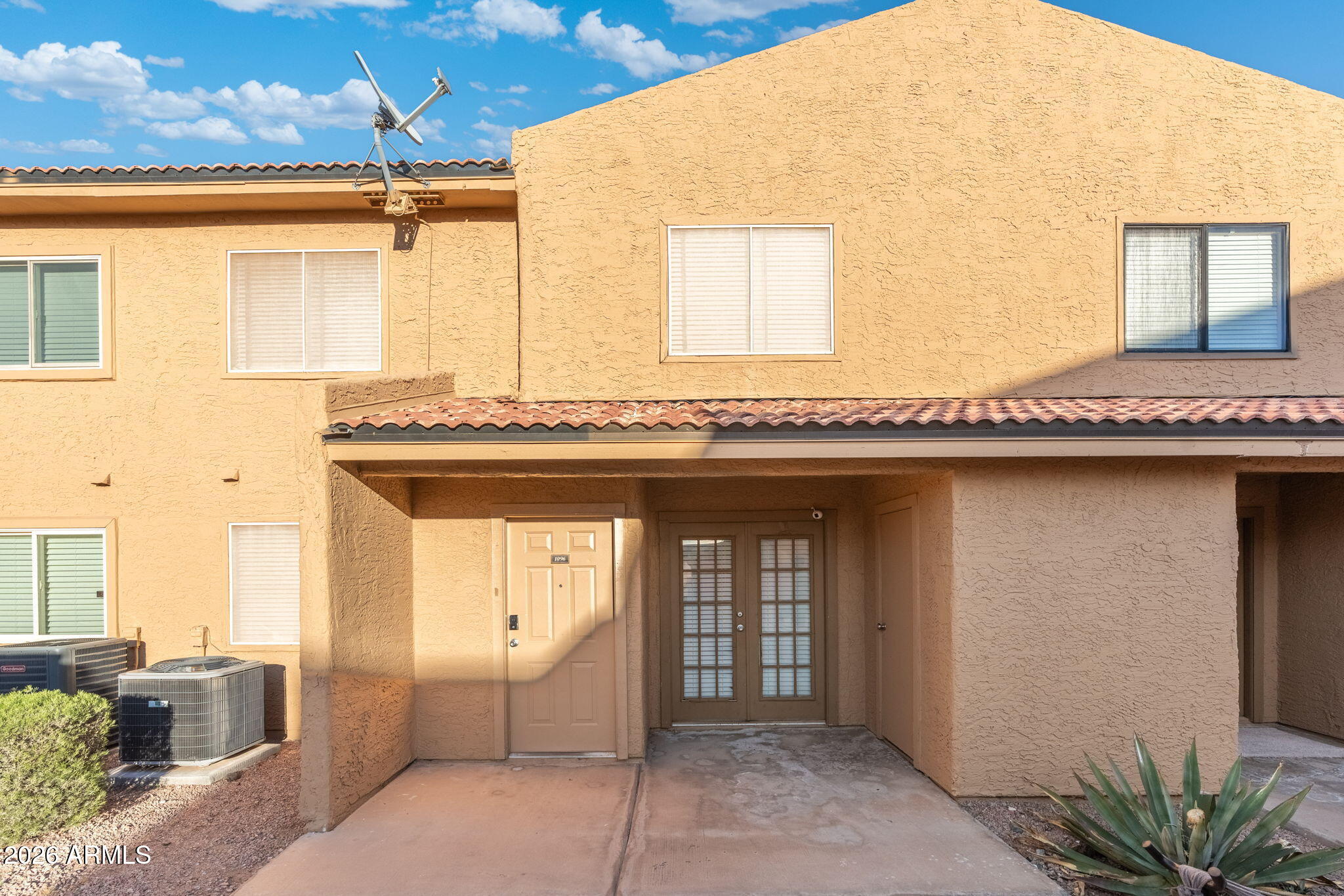 3511 E BASELINE Road 1096