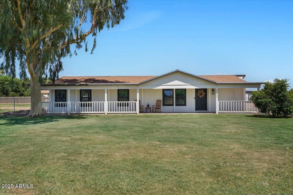 Photo of 7407 N 157th Avenue, Litchfield Park, AZ 85340 (MLS # 6886162)