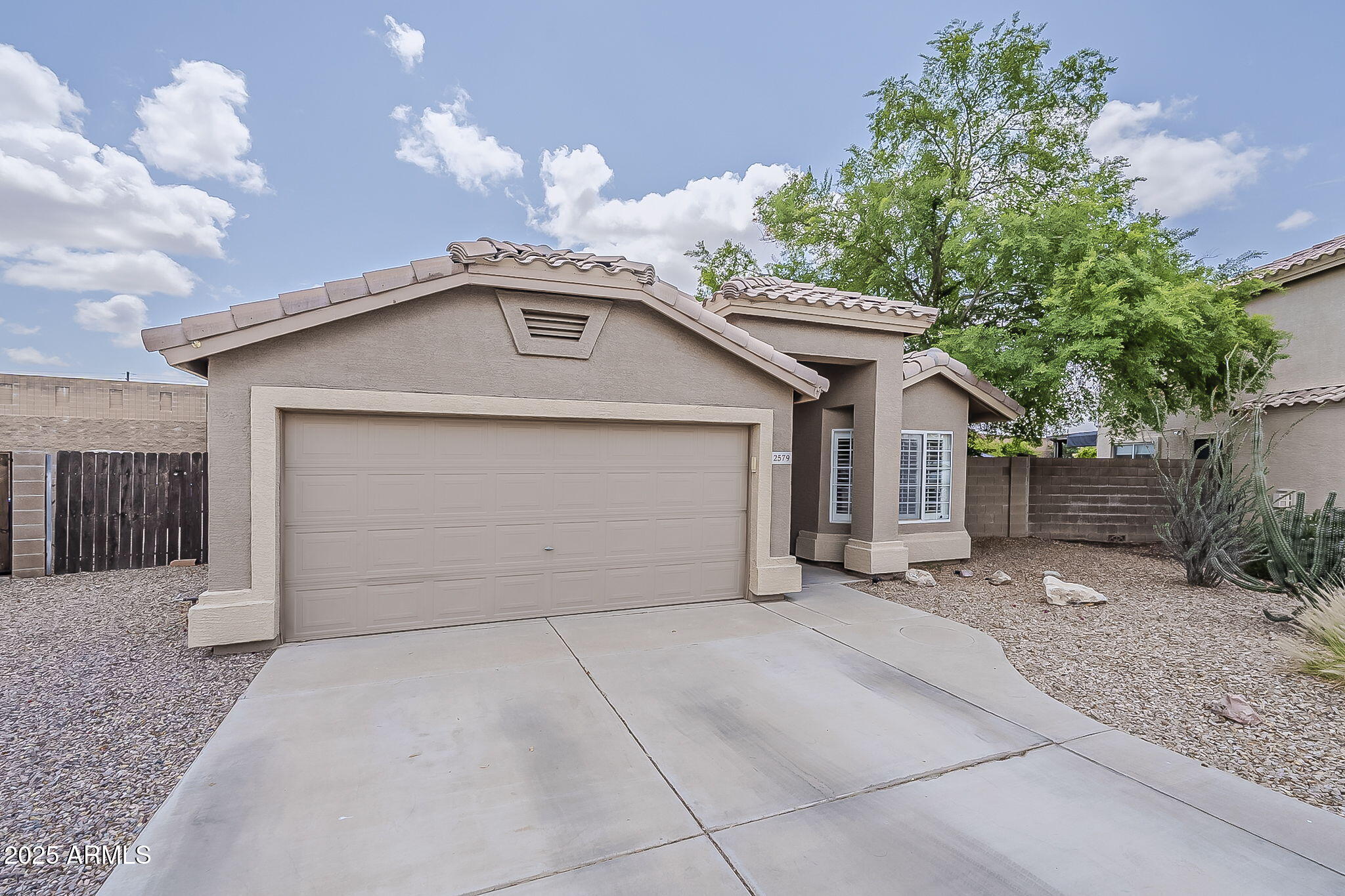2579 E CAMELLIA Drive