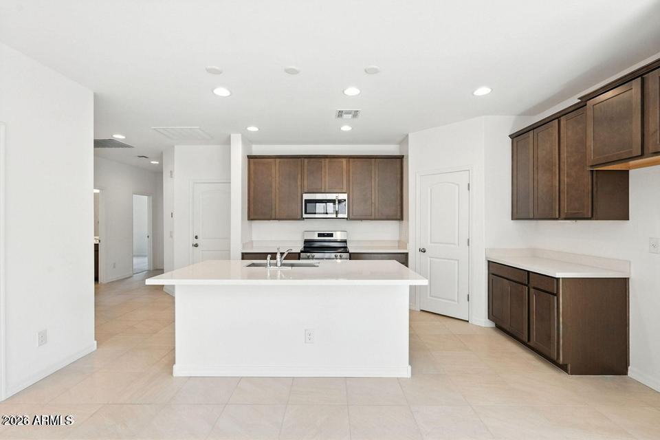 30002 W WILD HAZEL Drive