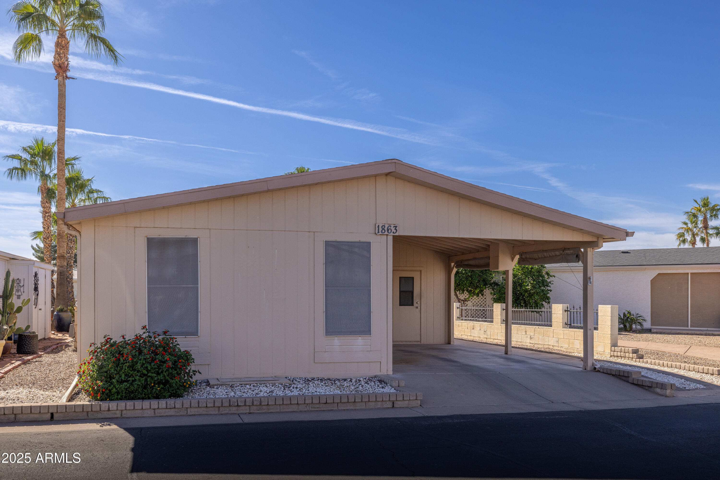 1863 E TORREY PINES Lane