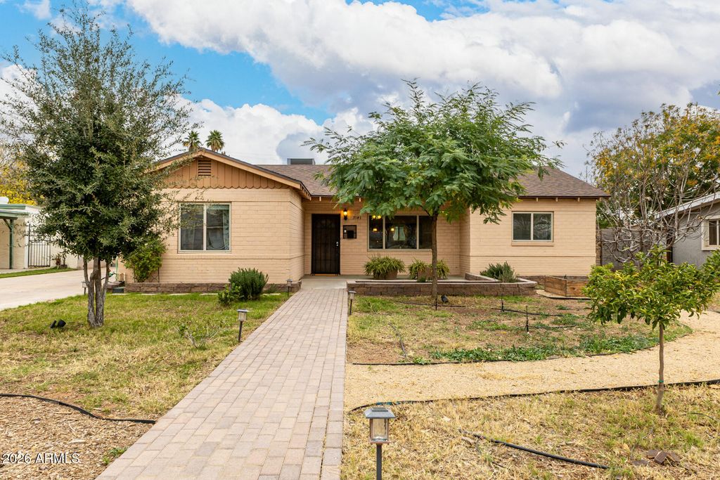 Photo of 3141 N 21st Place, Phoenix, AZ 85016 (MLS # 6976634)