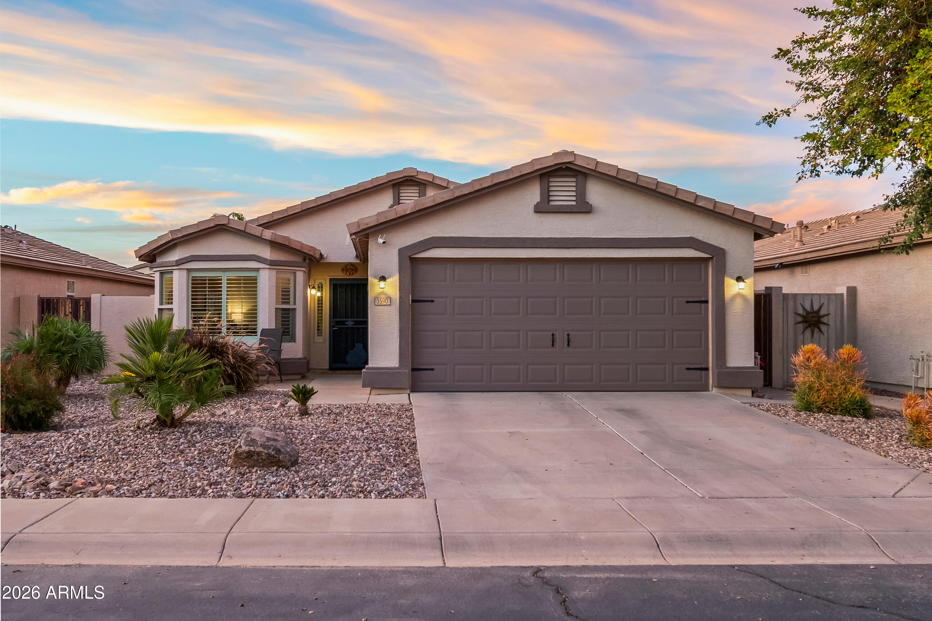 3590 E GLENEAGLE Place