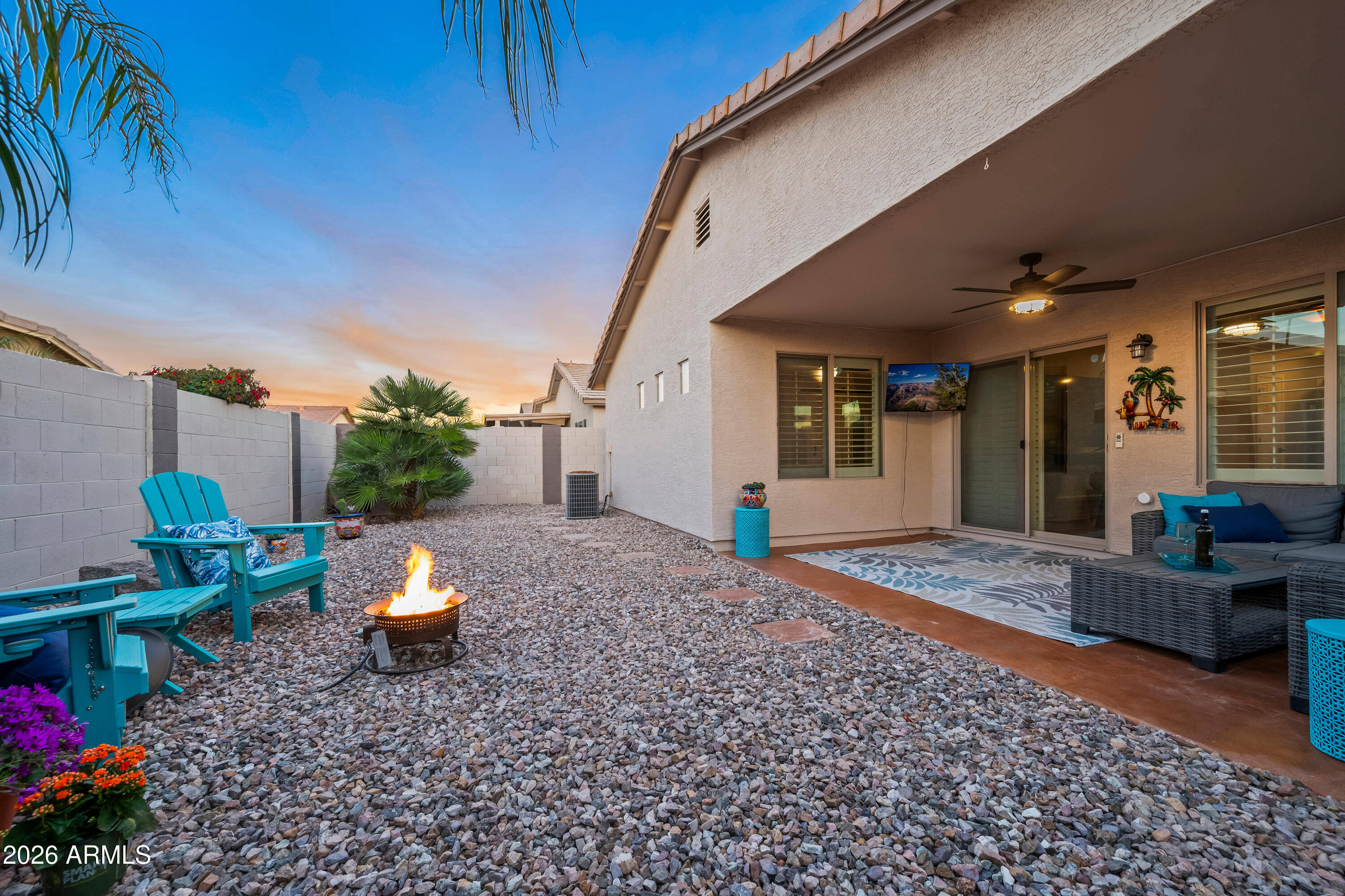 3590 E GLENEAGLE Place