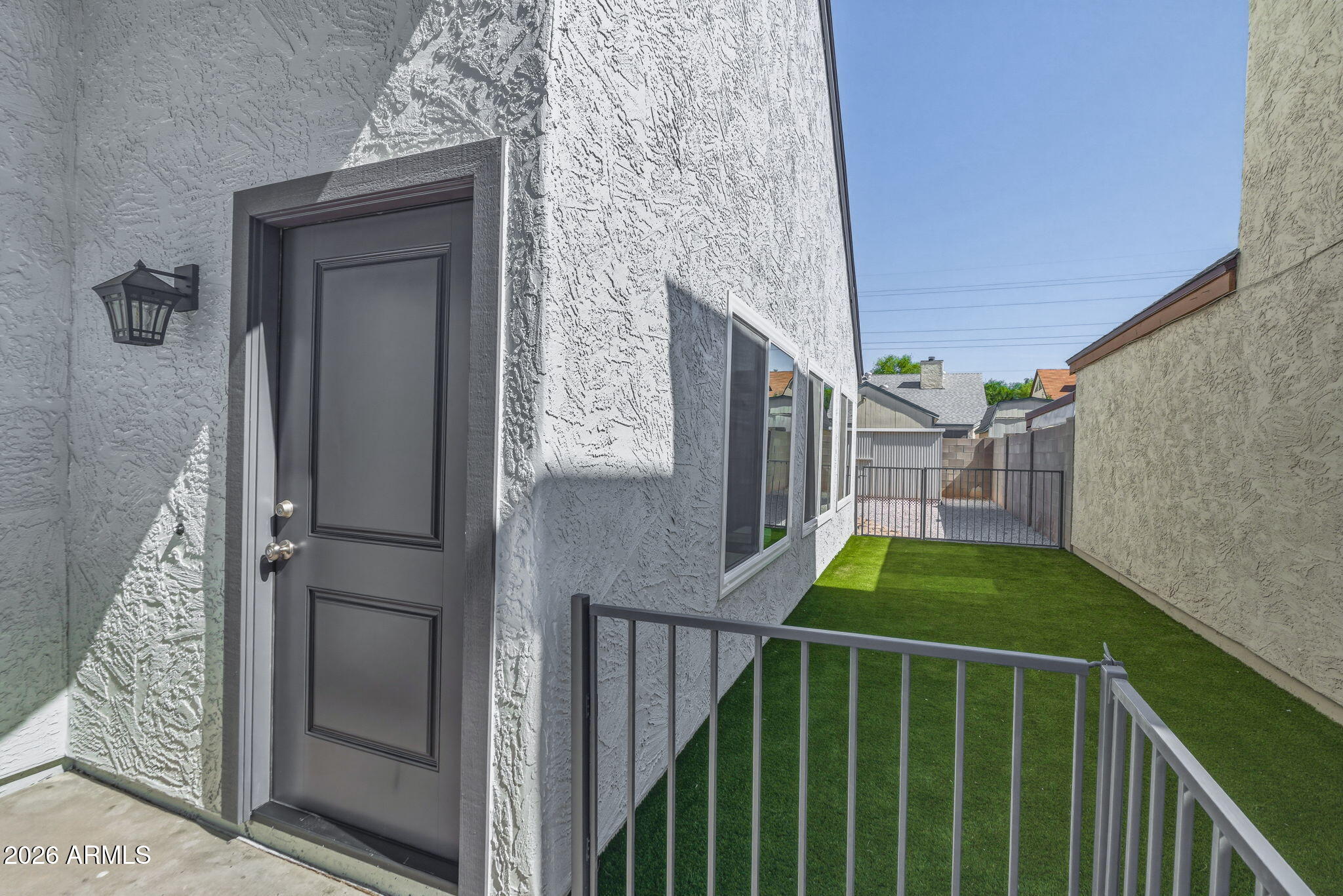 2206 W BEAUBIEN Drive