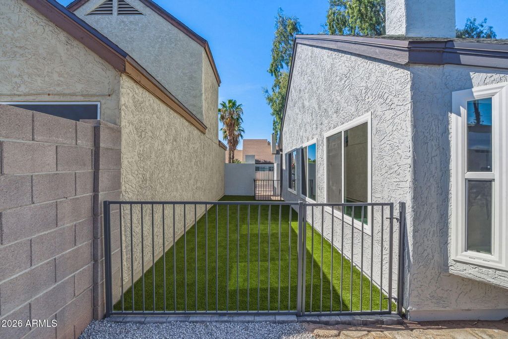 Photo of 2206 W Beaubien Drive, Phoenix, AZ 85027 (MLS # 7031801)
