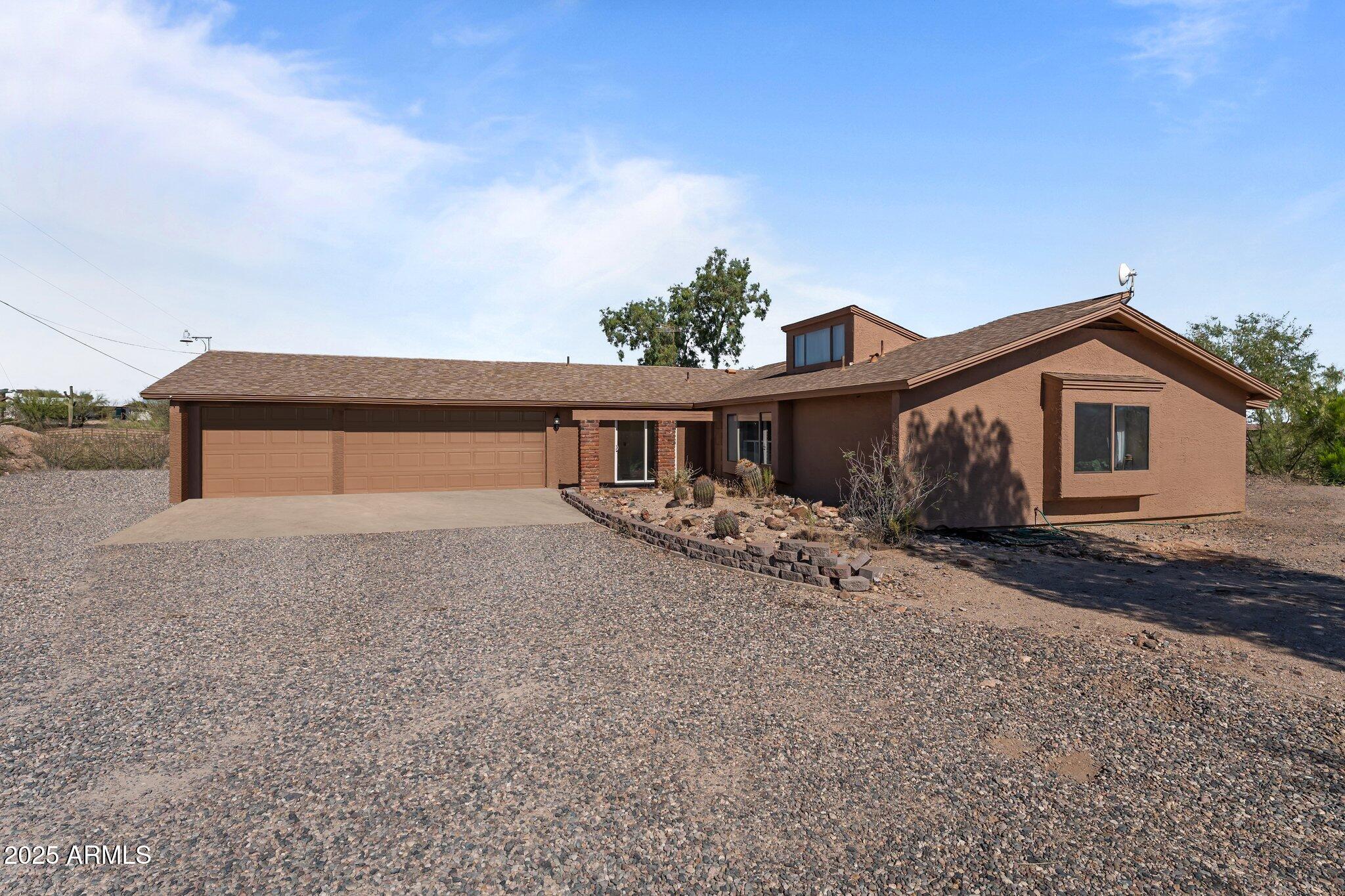 835 W PALO VERDE Drive
