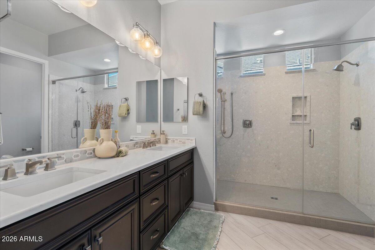 4288 E SKOUSEN Street