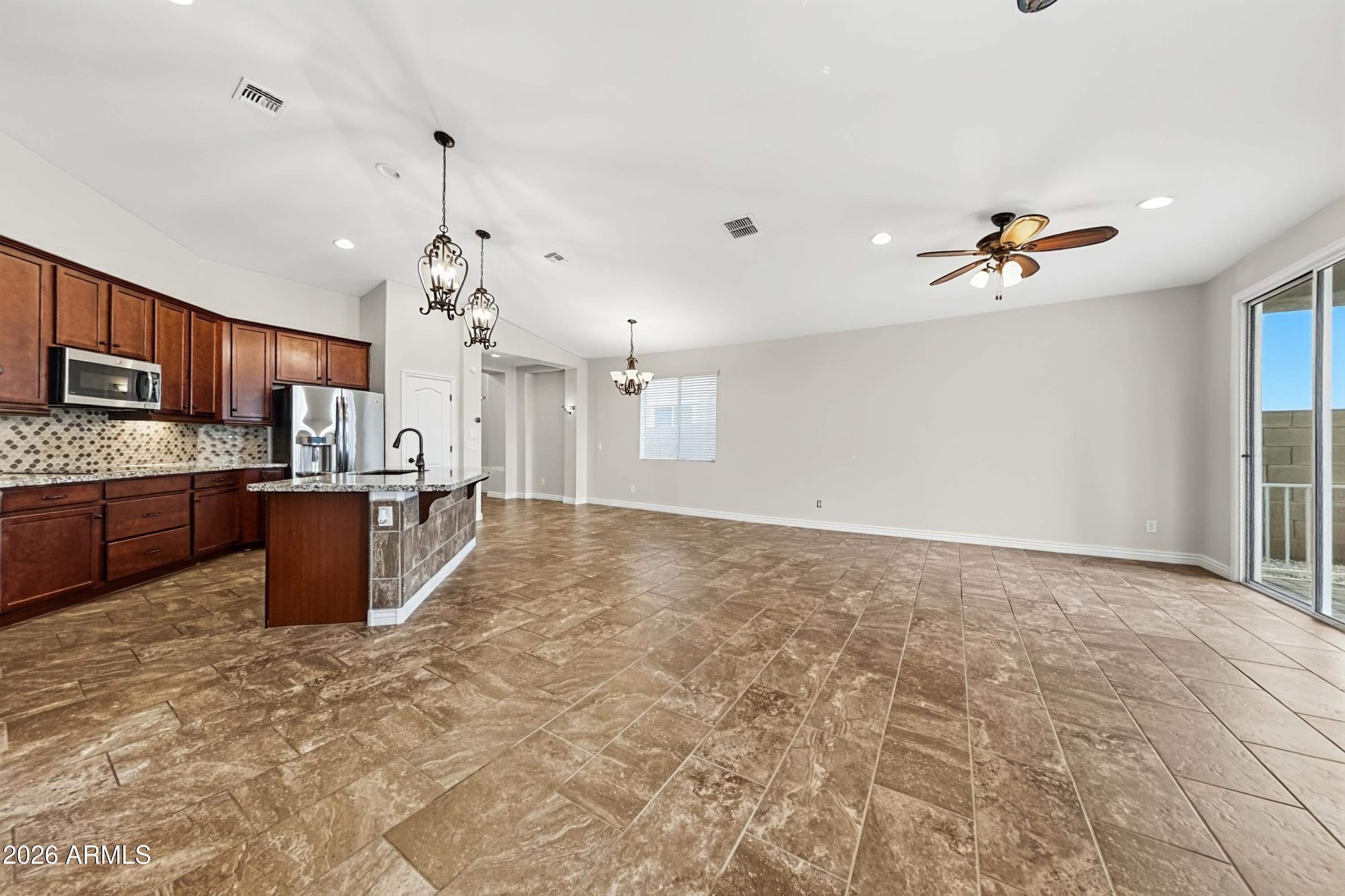 808 E GARY Lane