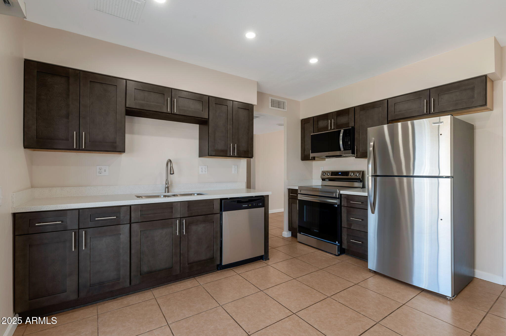 9822 W SILVERBELL Drive