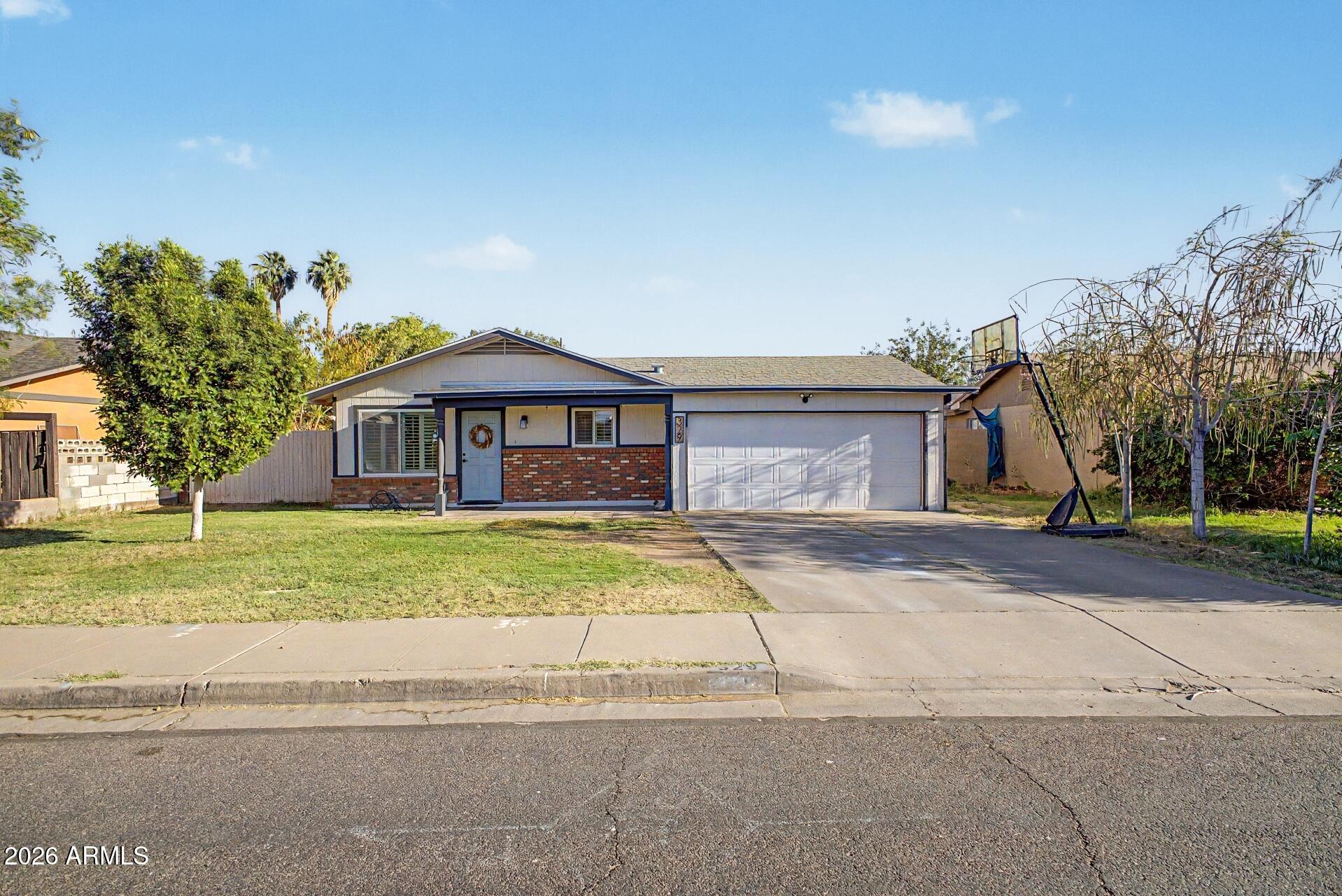 329 E JUNIPER Street