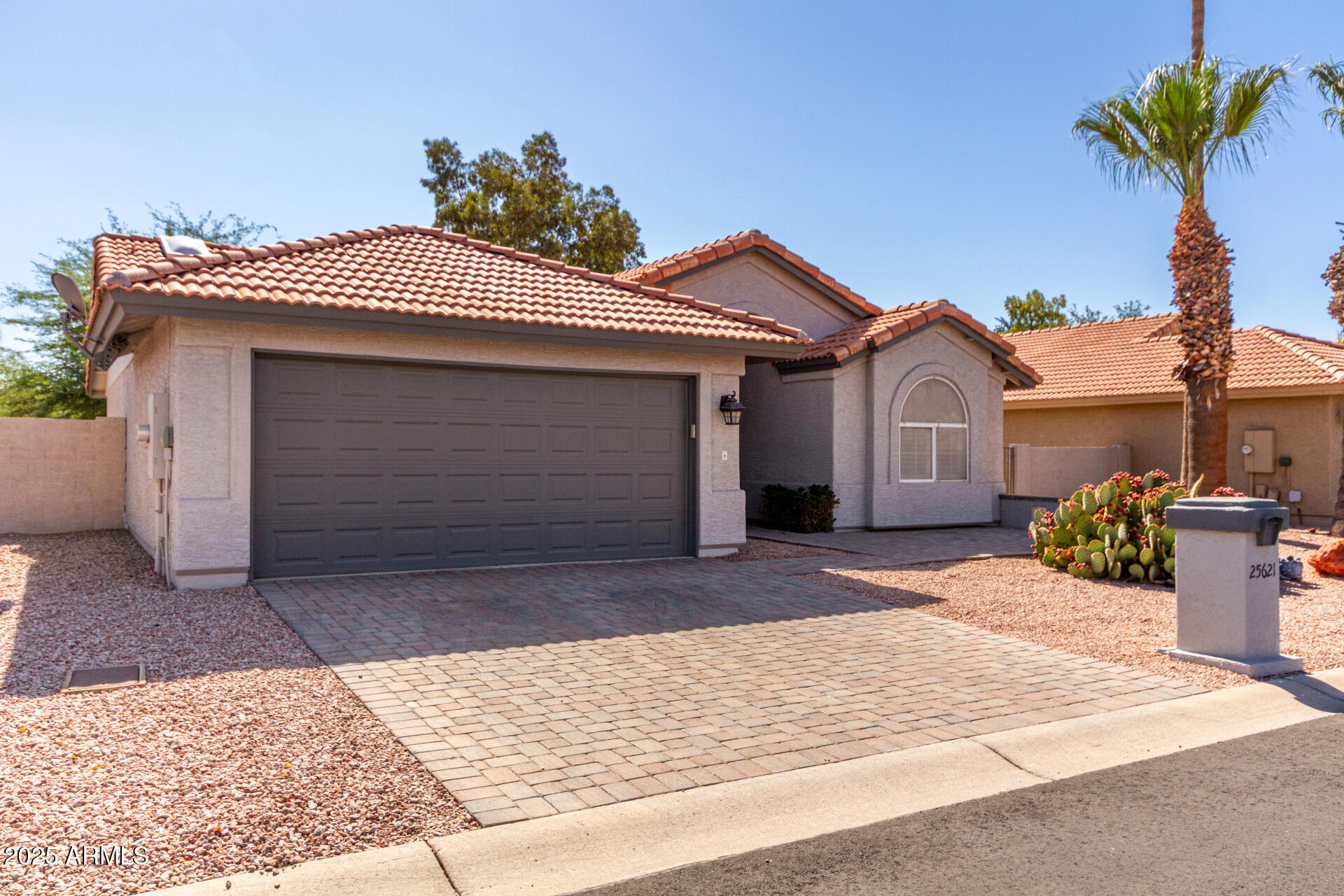 25621 S FLAME TREE Drive
