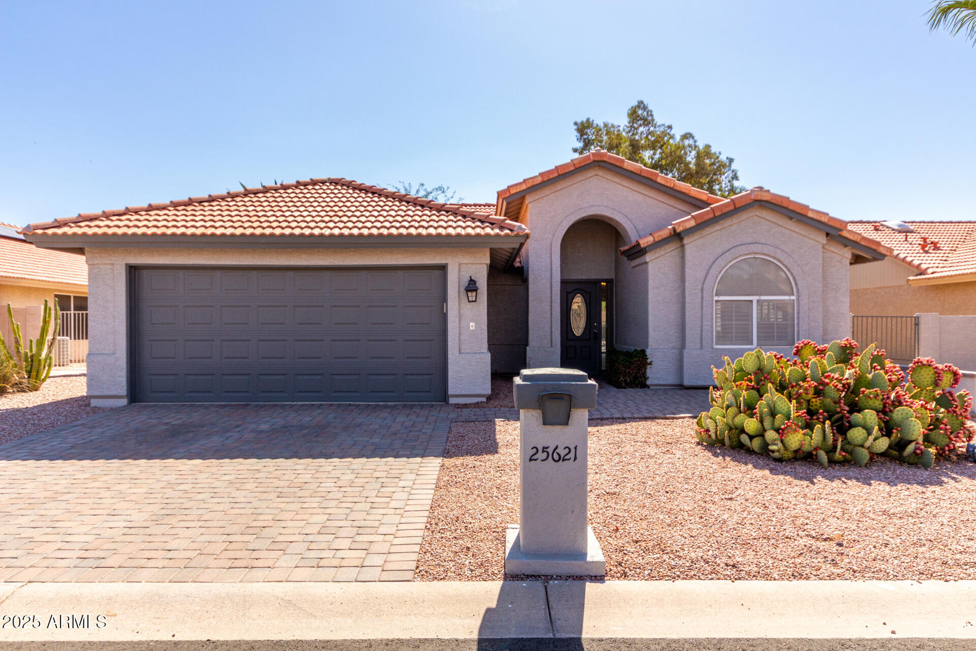 25621 S FLAME TREE Drive