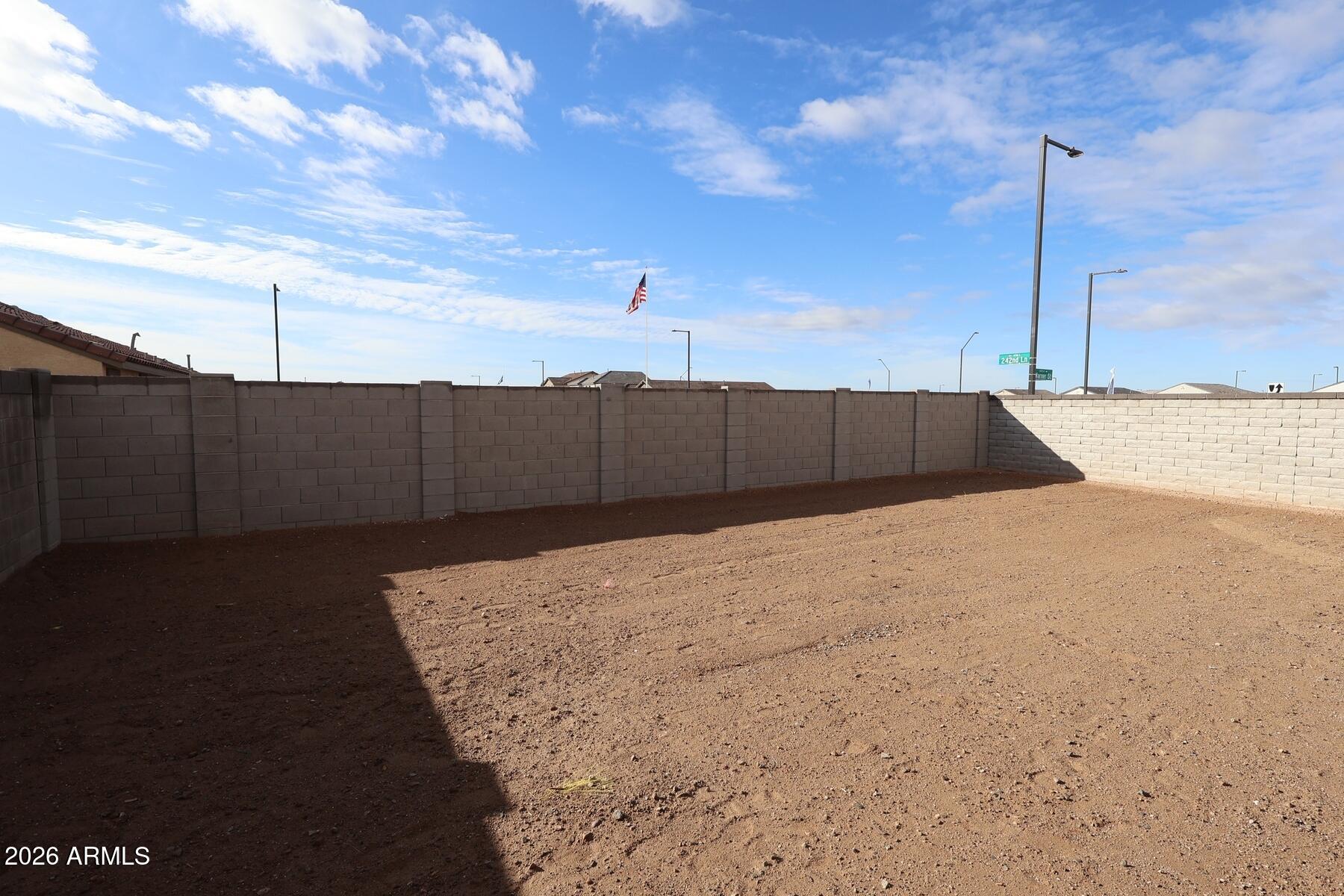 24245 W RAYMOND Street