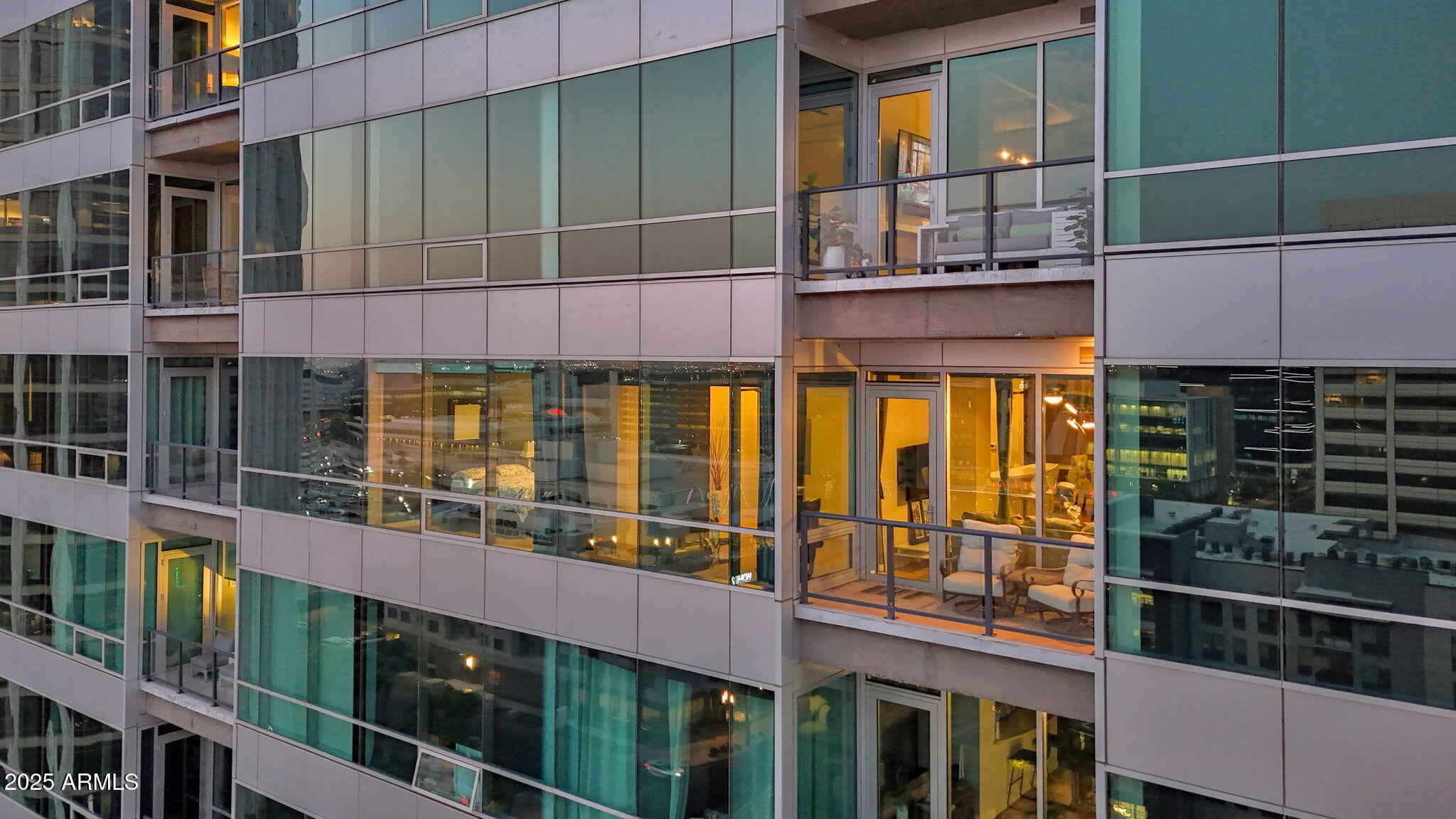 1 E LEXINGTON Avenue 1101