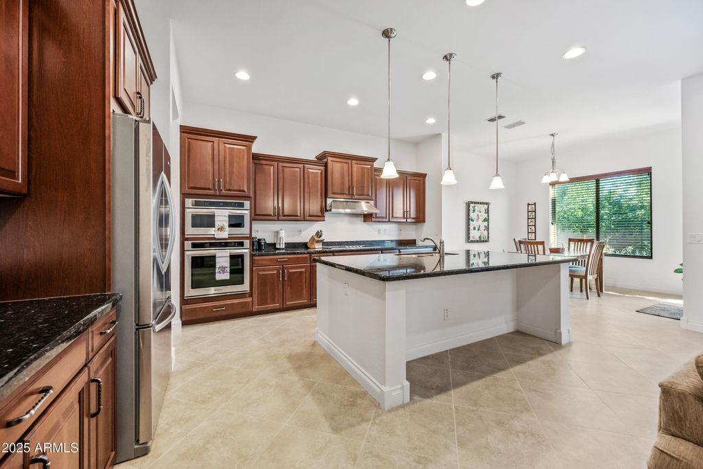 Photo of 909 E Bridgeport Parkway, Gilbert, AZ 85295 (MLS # 6923905)