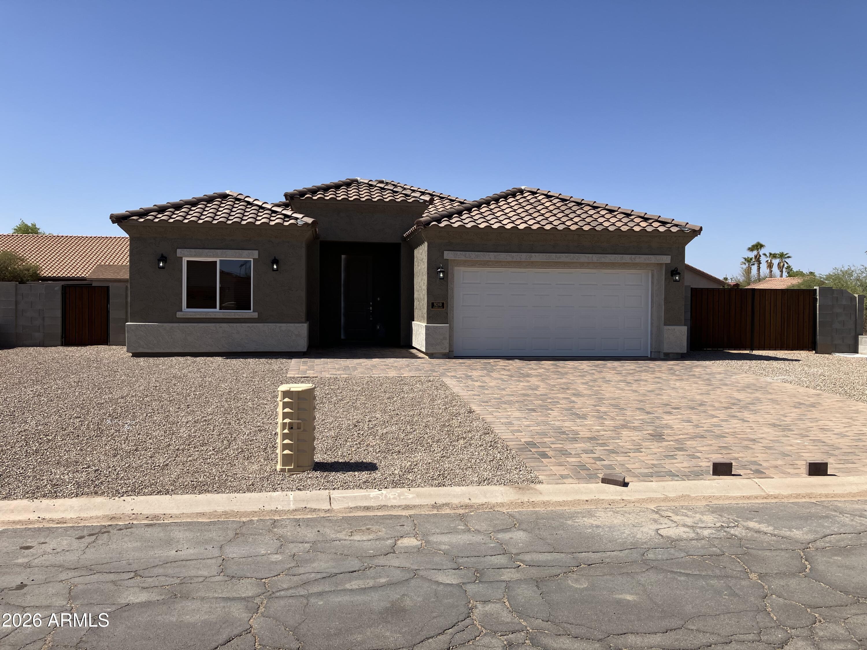 9240 W DEBBIE Lane