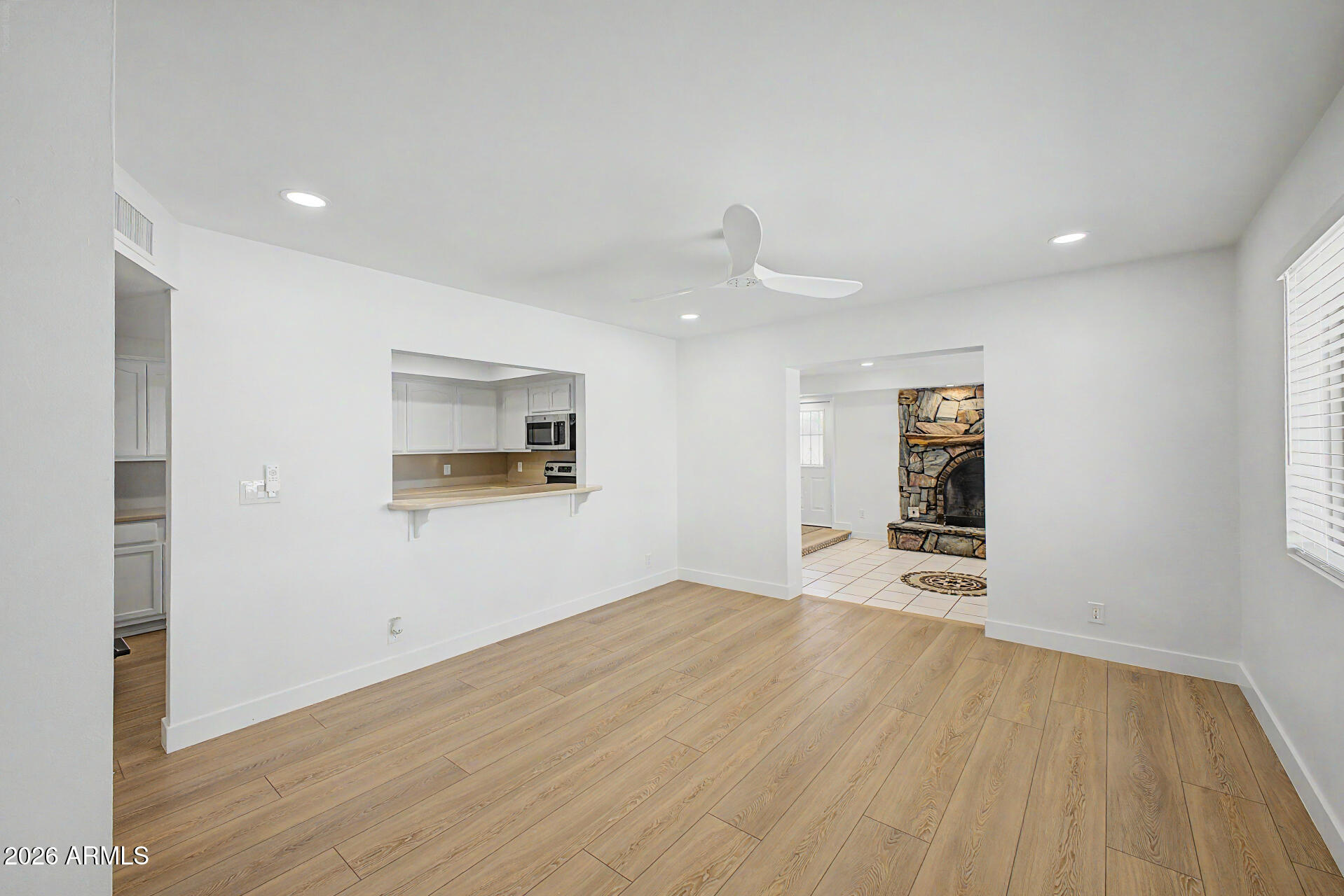 112 N SULLEYS Drive