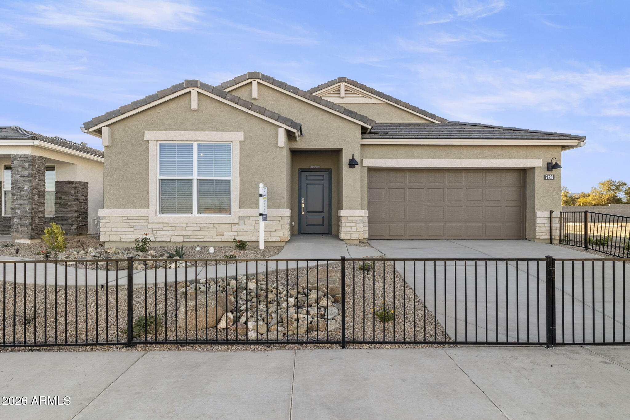 17609 W ONYX Avenue