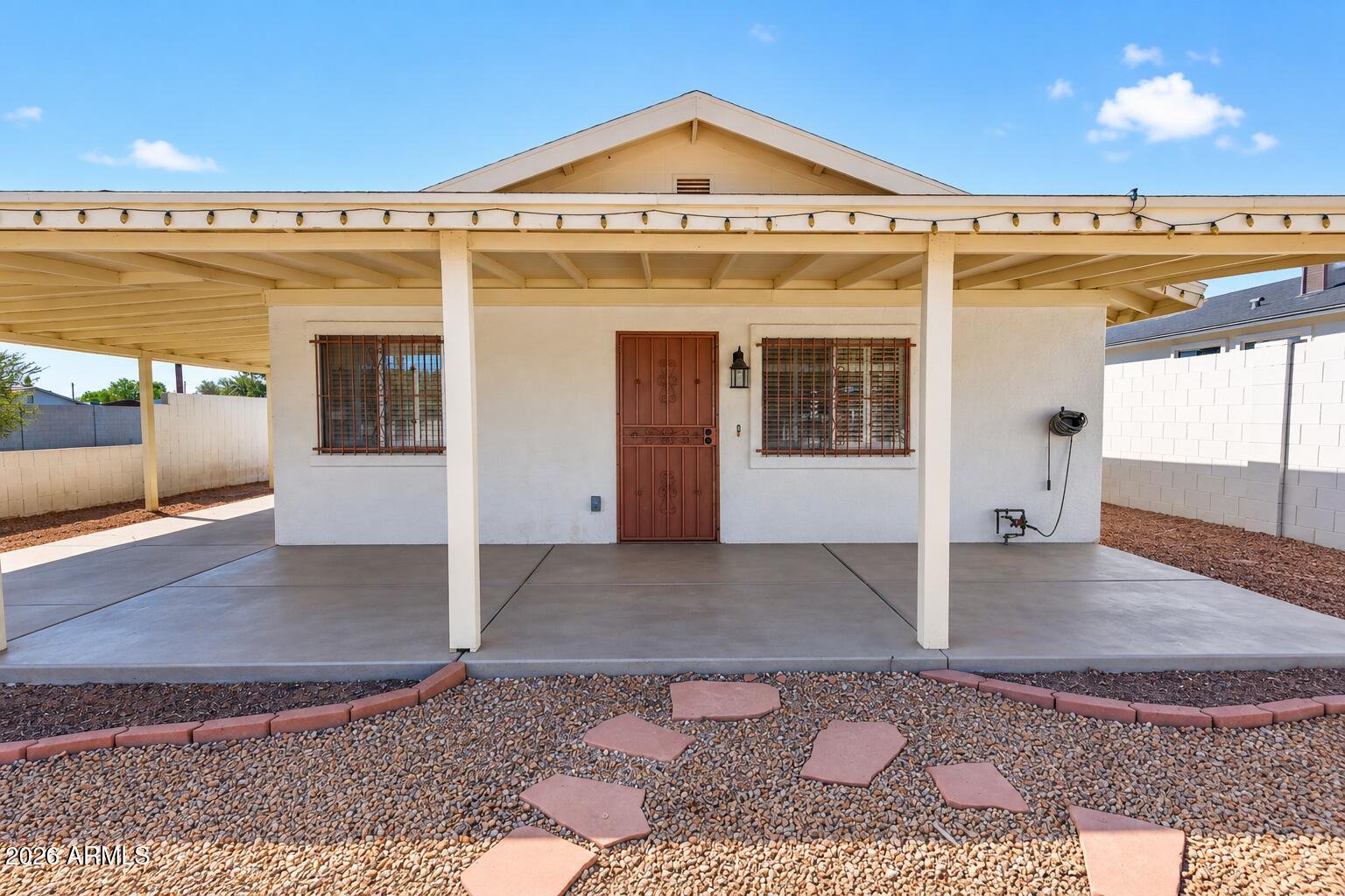 2925 W Palm Lane