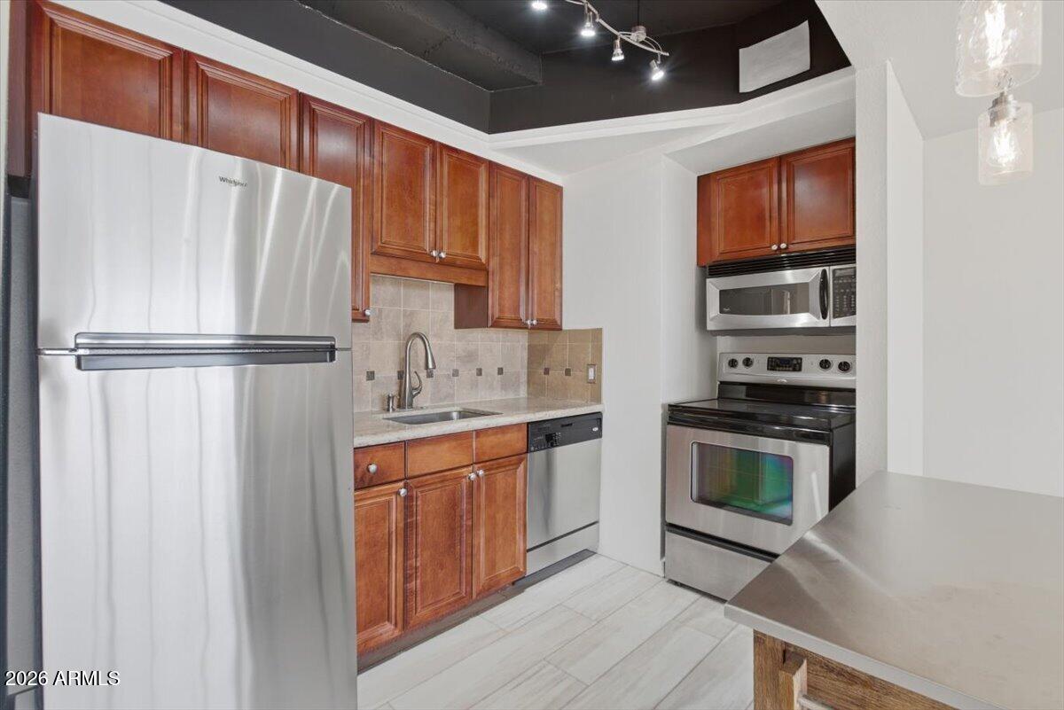 LANDMARK TOWERS CONDOMINIUM - Residential