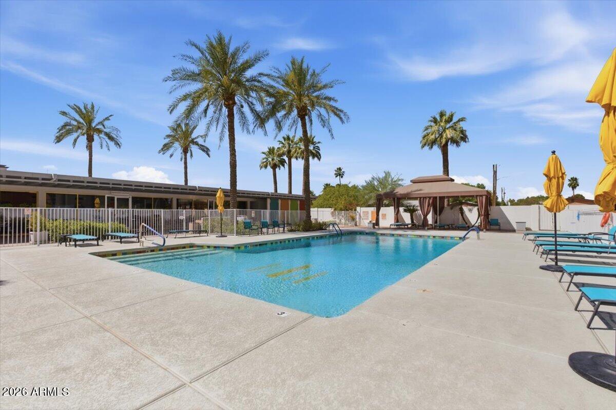 LANDMARK TOWERS CONDOMINIUM - Residential