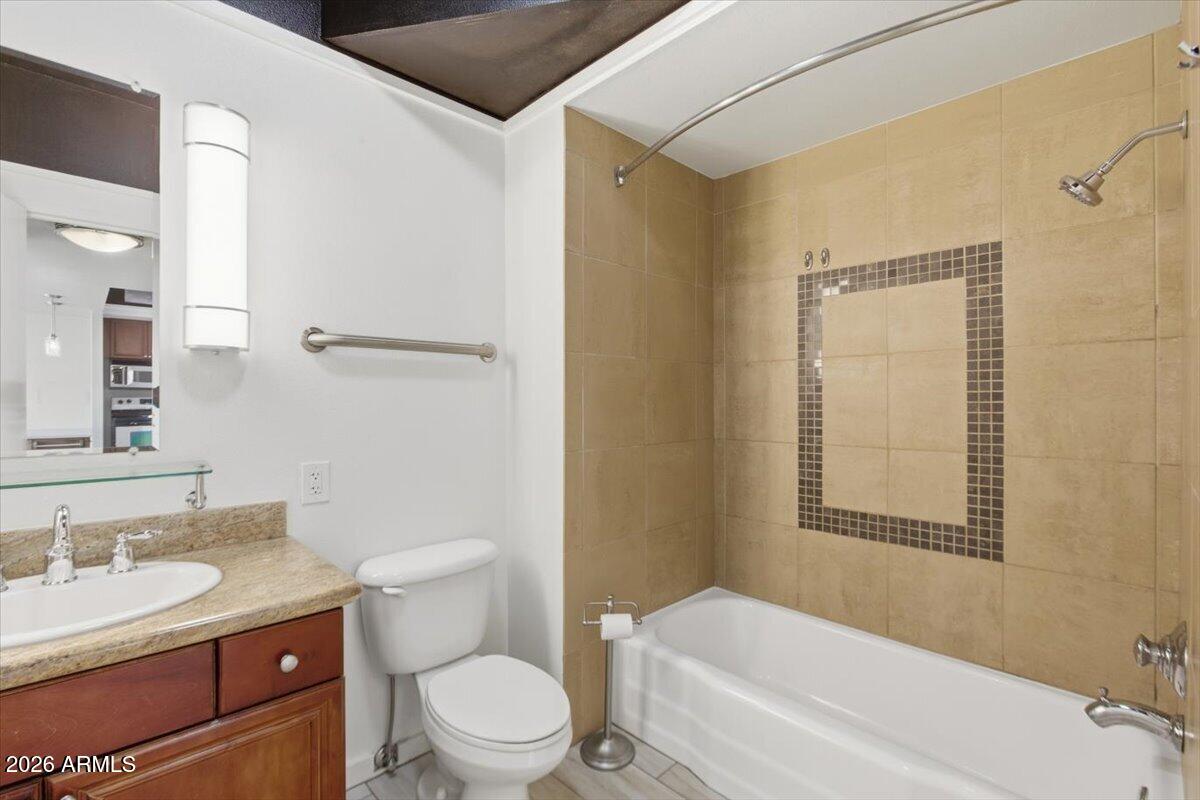 LANDMARK TOWERS CONDOMINIUM - Residential