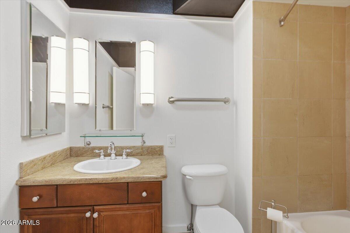 LANDMARK TOWERS CONDOMINIUM - Residential