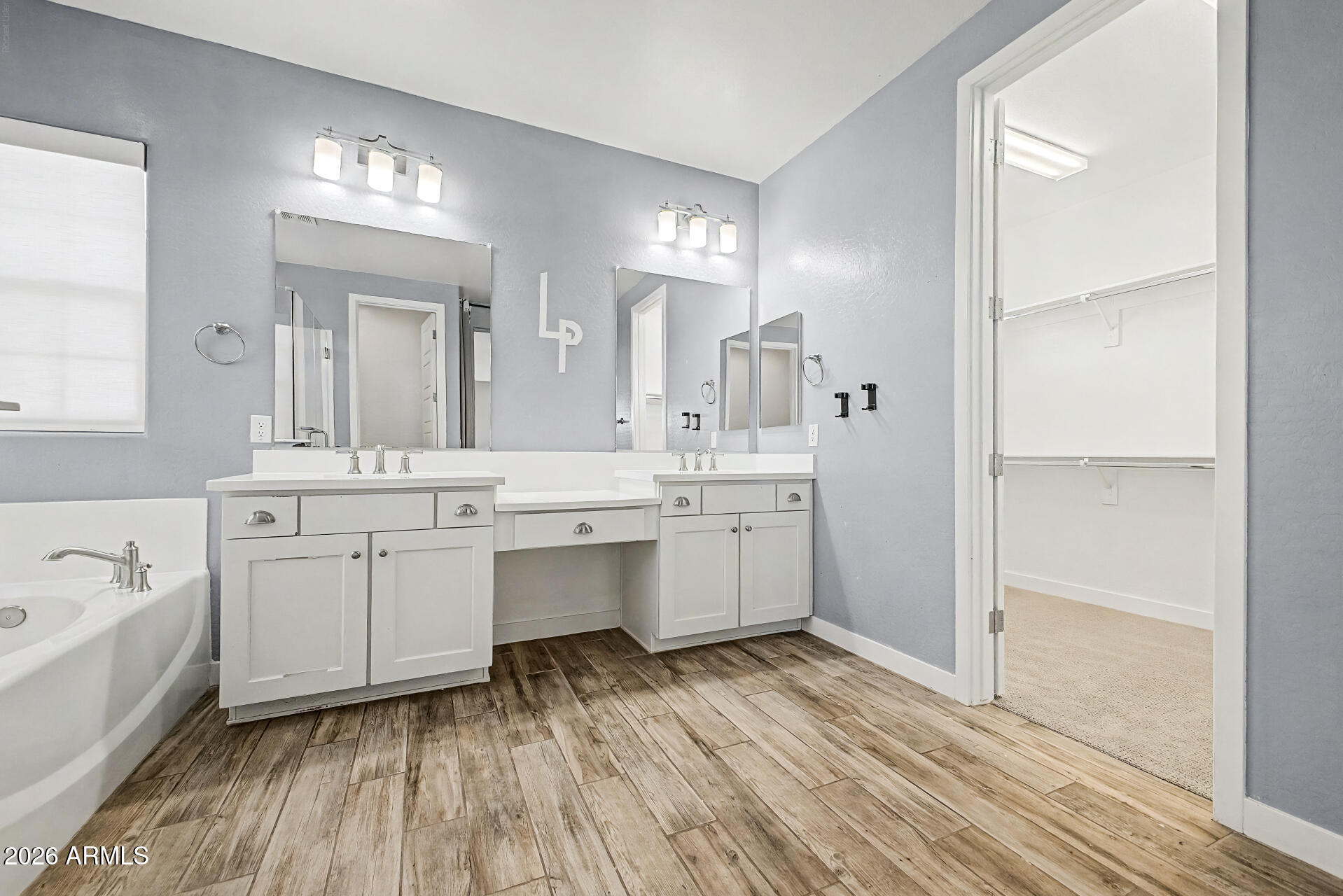 STRATFORD - Residential