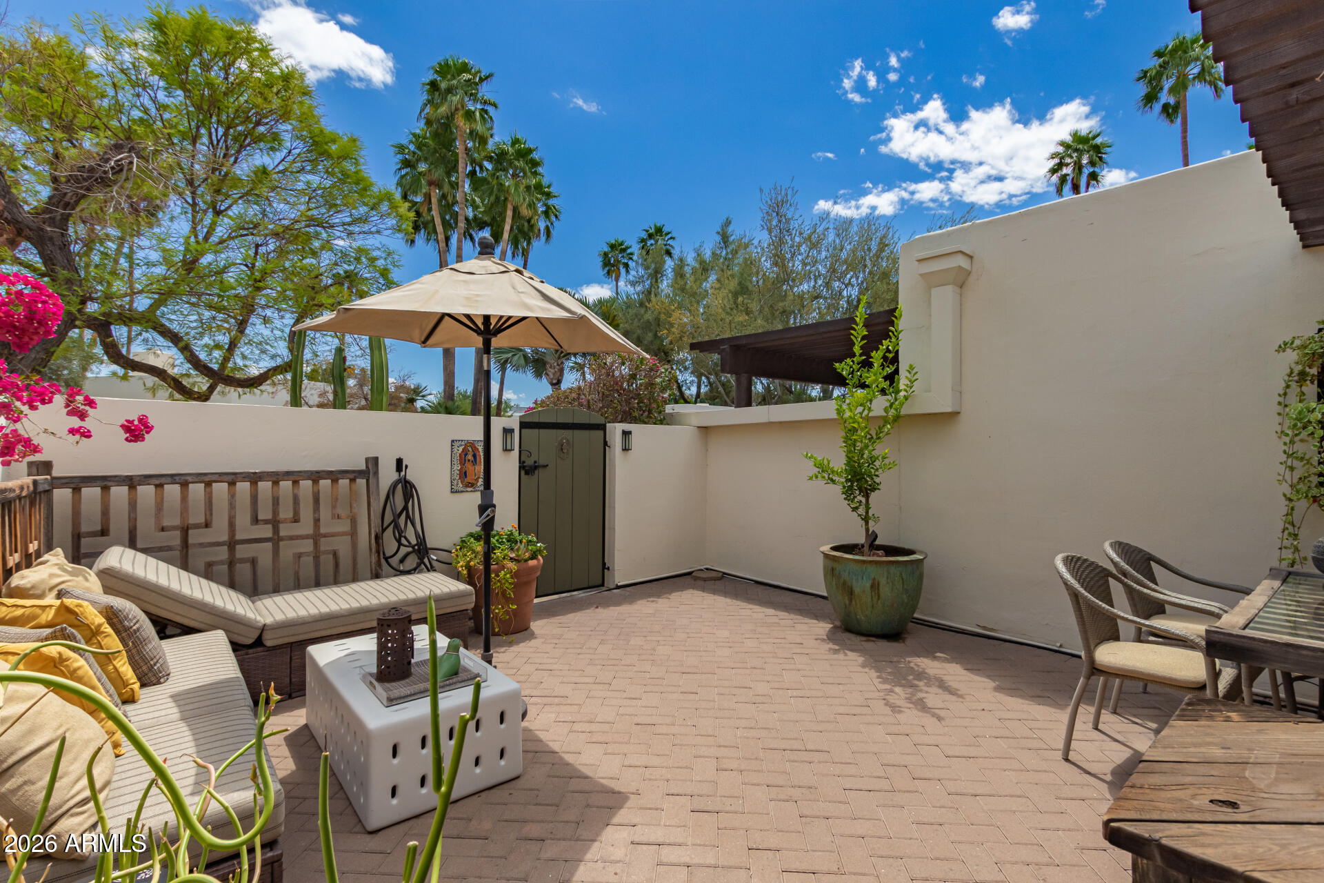 CASA BLANCA - Residential