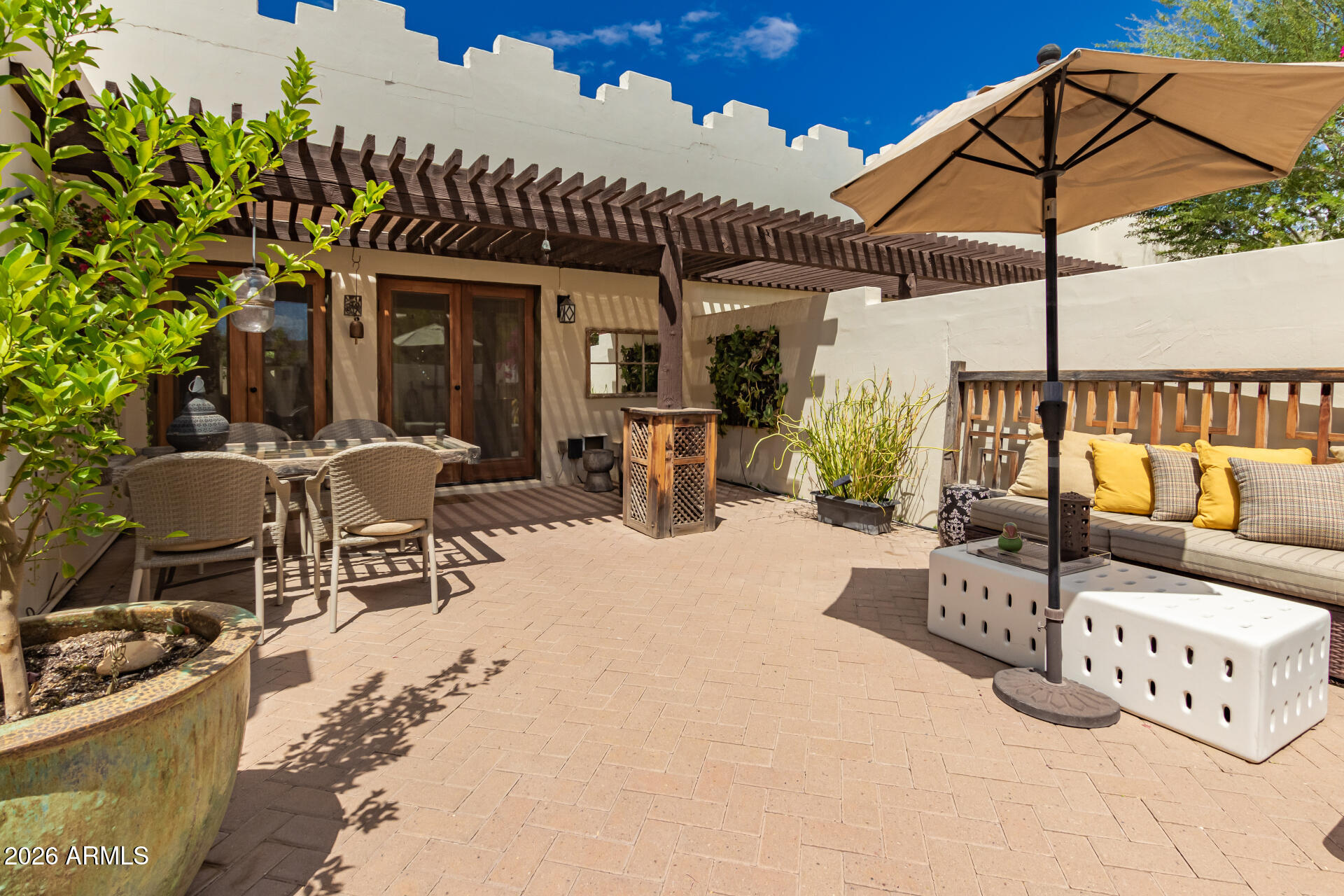 CASA BLANCA - Residential
