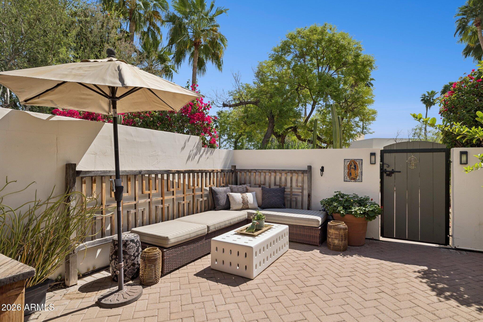 CASA BLANCA - Residential
