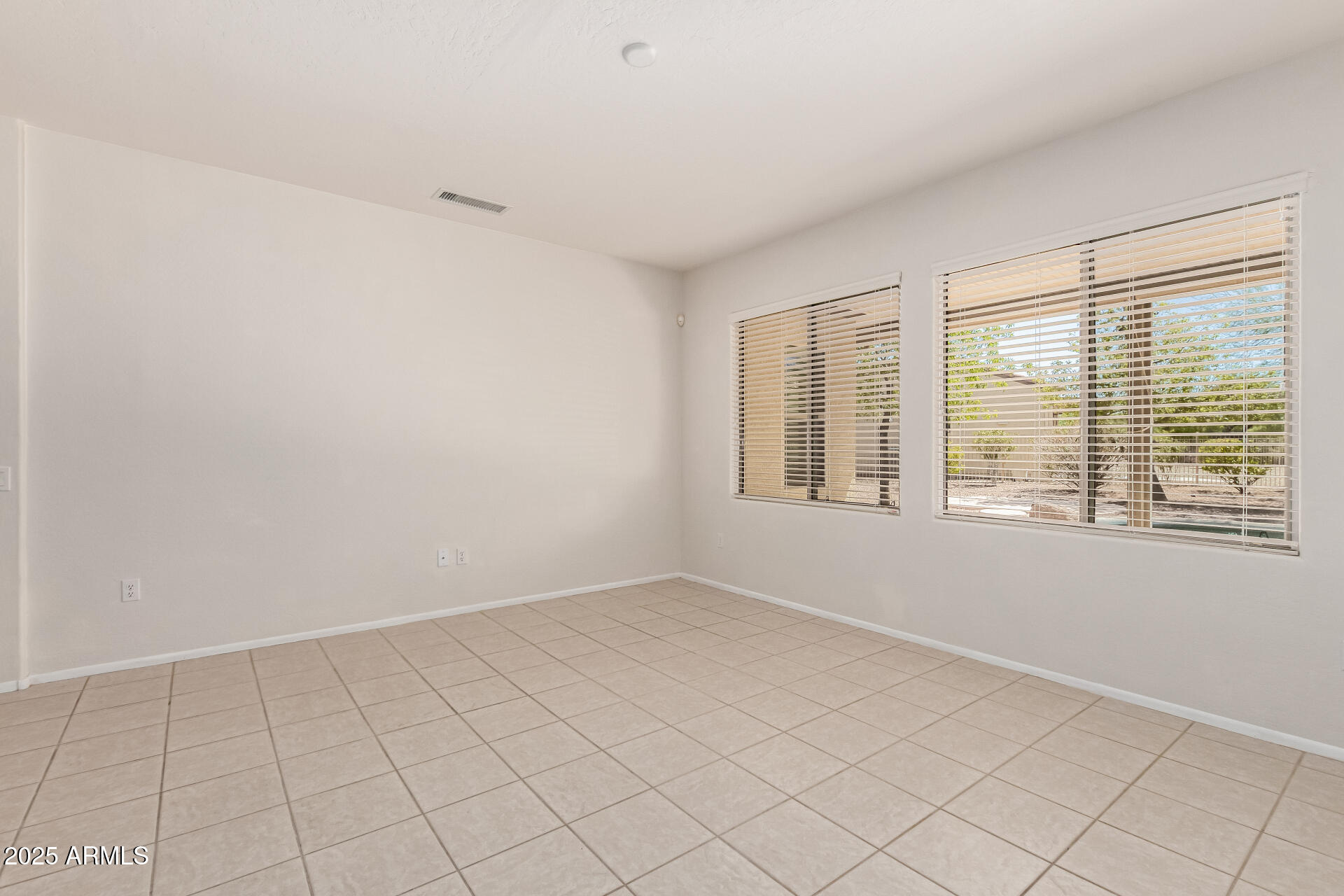 21067 N SEQUOIA CREST Drive