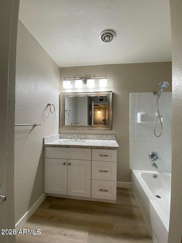 1814 E RANDALL Drive