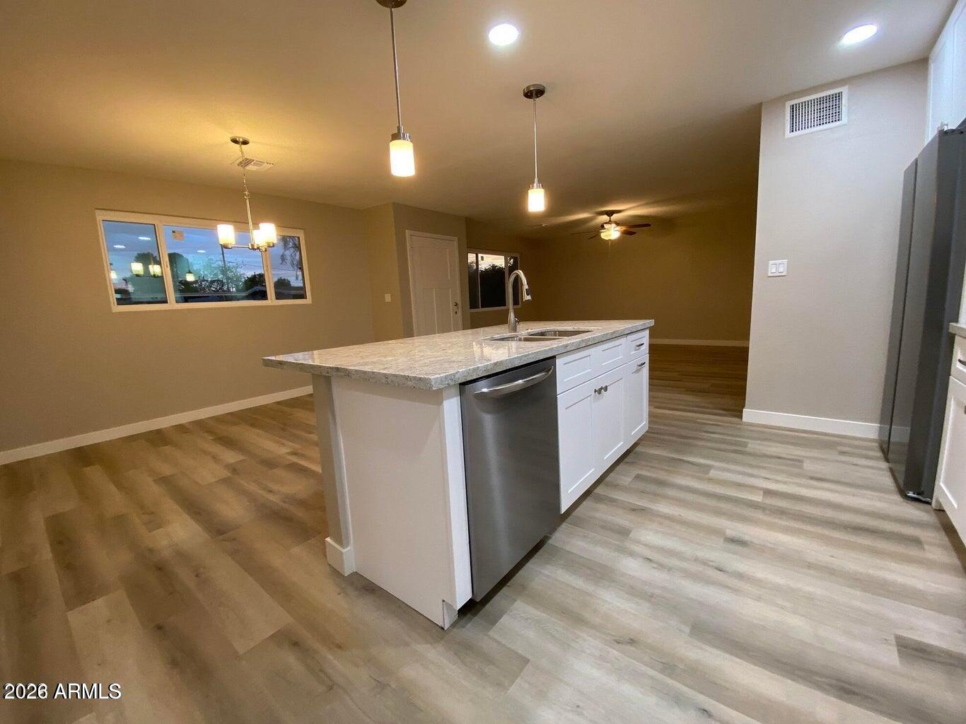 1814 E RANDALL Drive