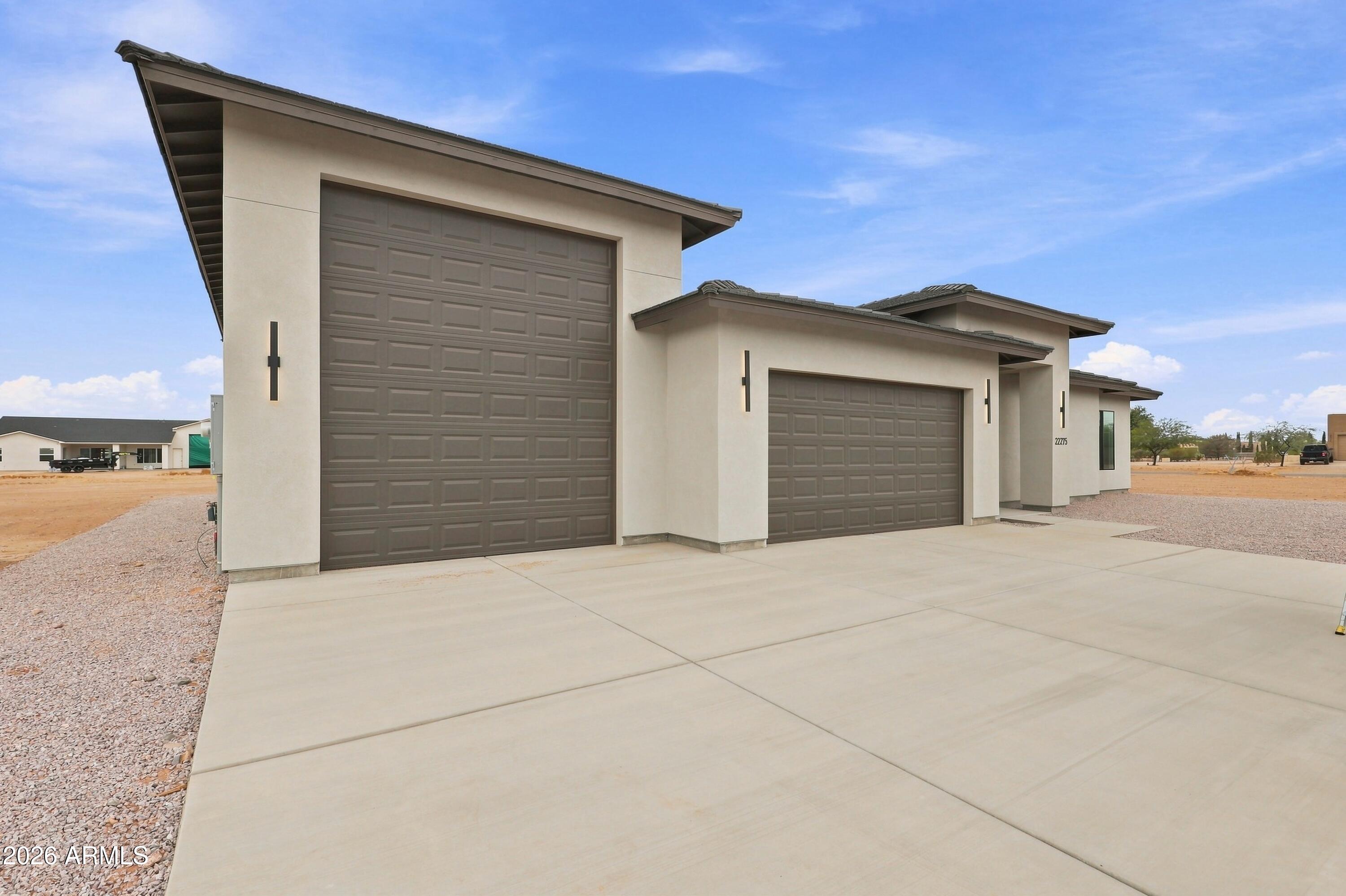 22275 W ROY ROGERS Road