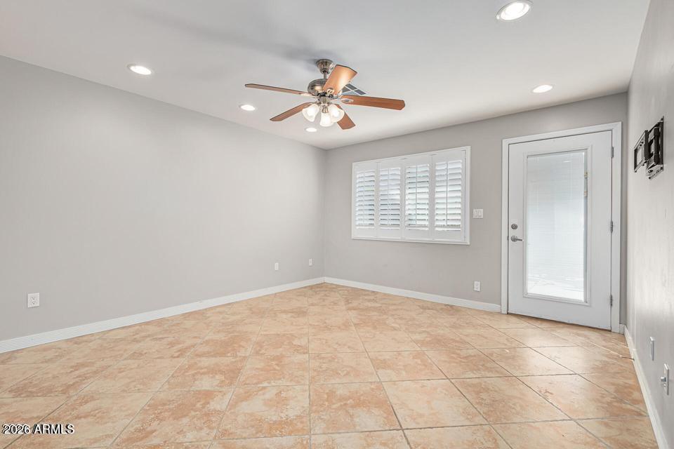 BILTMORE GARDENS AT SQUAW PEAK CONDOMINIUM - Residential