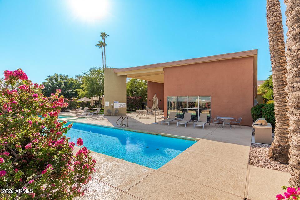 BILTMORE GARDENS AT SQUAW PEAK CONDOMINIUM - Residential