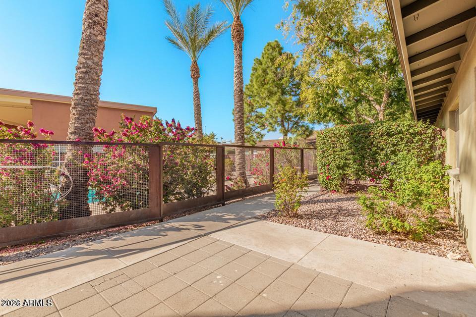 BILTMORE GARDENS AT SQUAW PEAK CONDOMINIUM - Residential