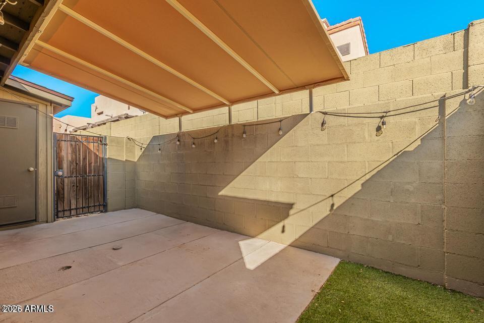 BILTMORE GARDENS AT SQUAW PEAK CONDOMINIUM - Residential
