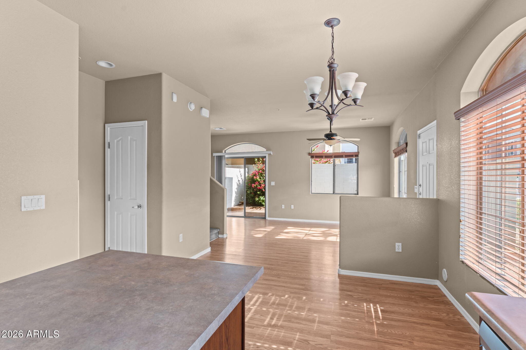 2150 W ALAMEDA Road 1047