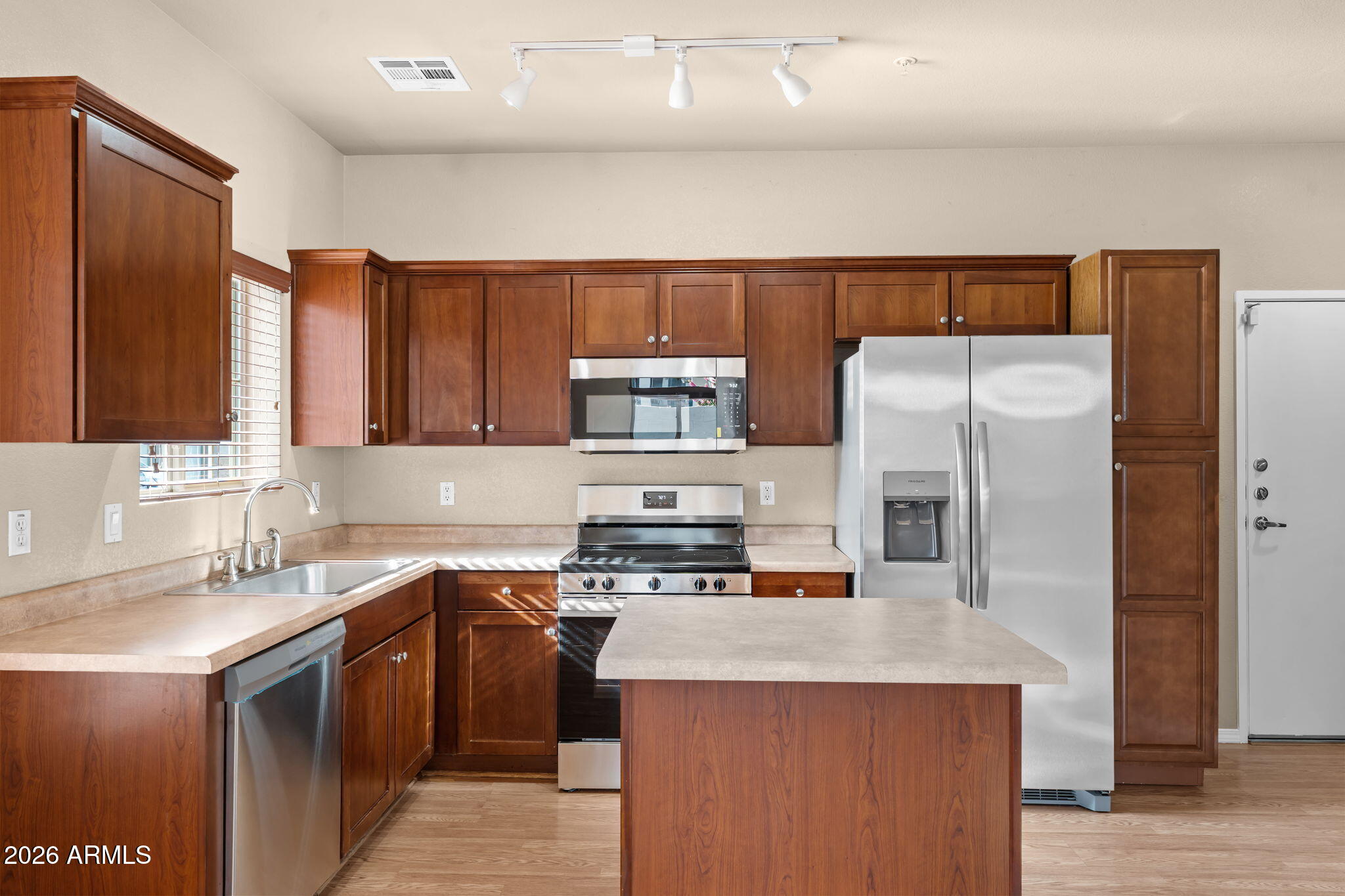 2150 W ALAMEDA Road 1047