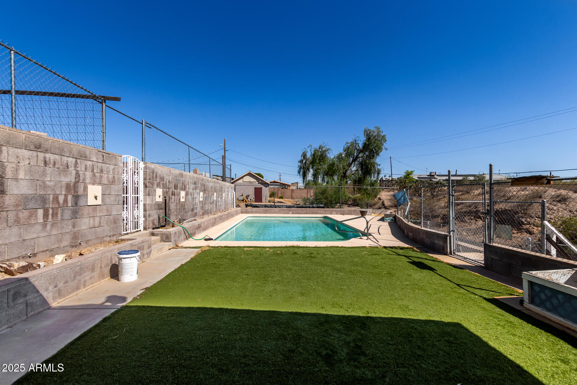 11433 W Lakeshore Drive