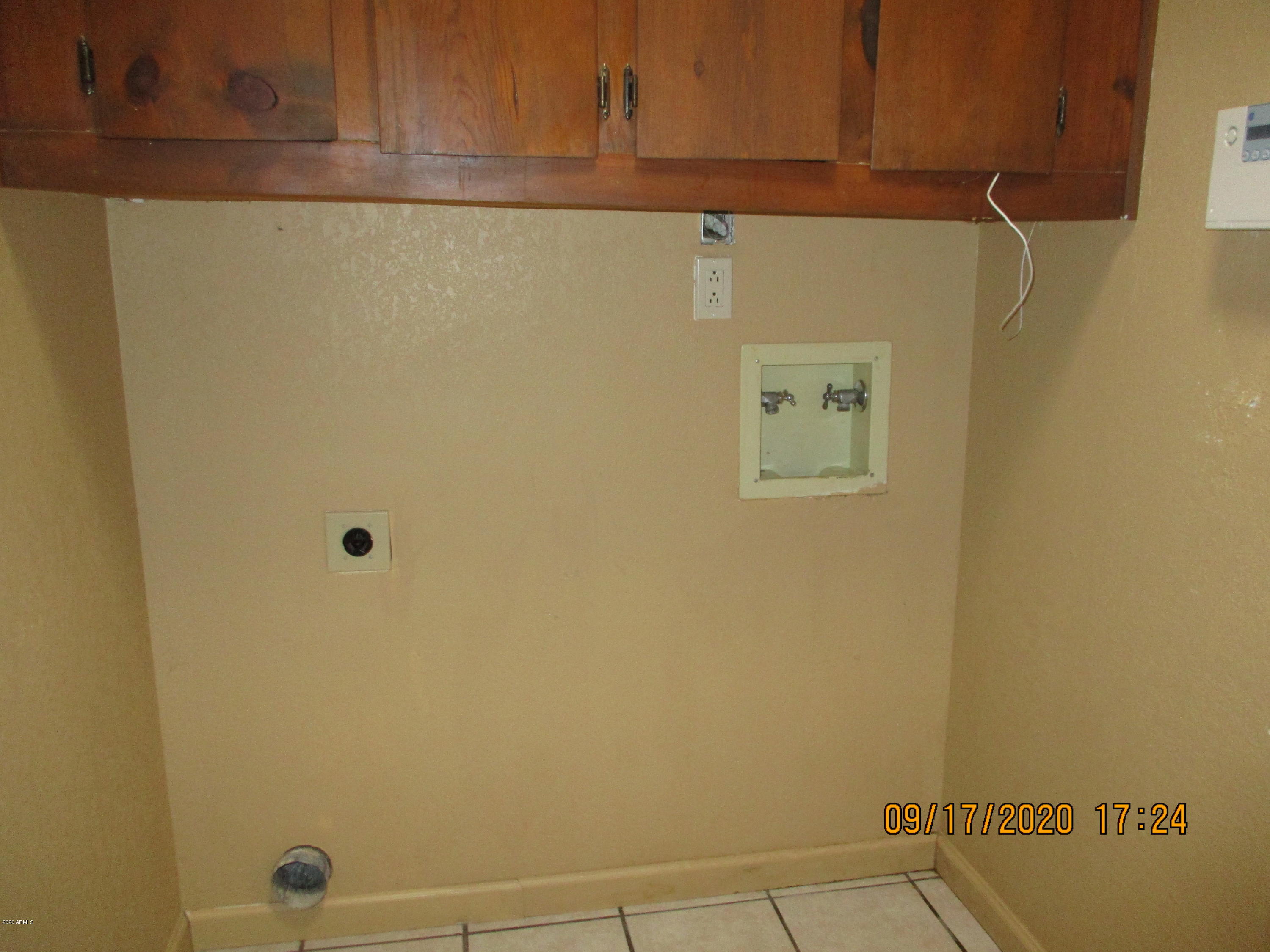TOWN & COUNTRY ESTATES UNIT 12 - Residential