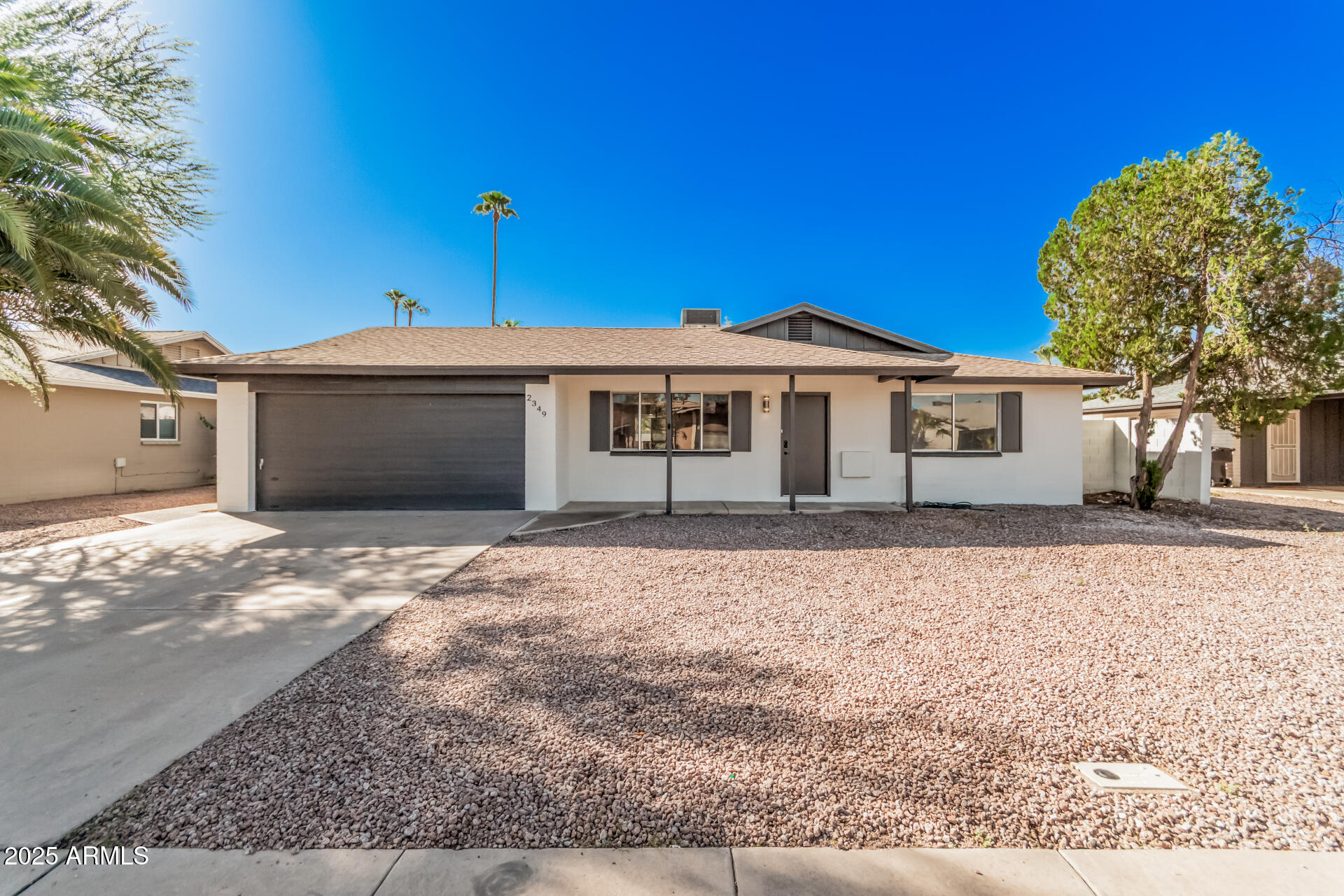 2349 W CONCHO Avenue