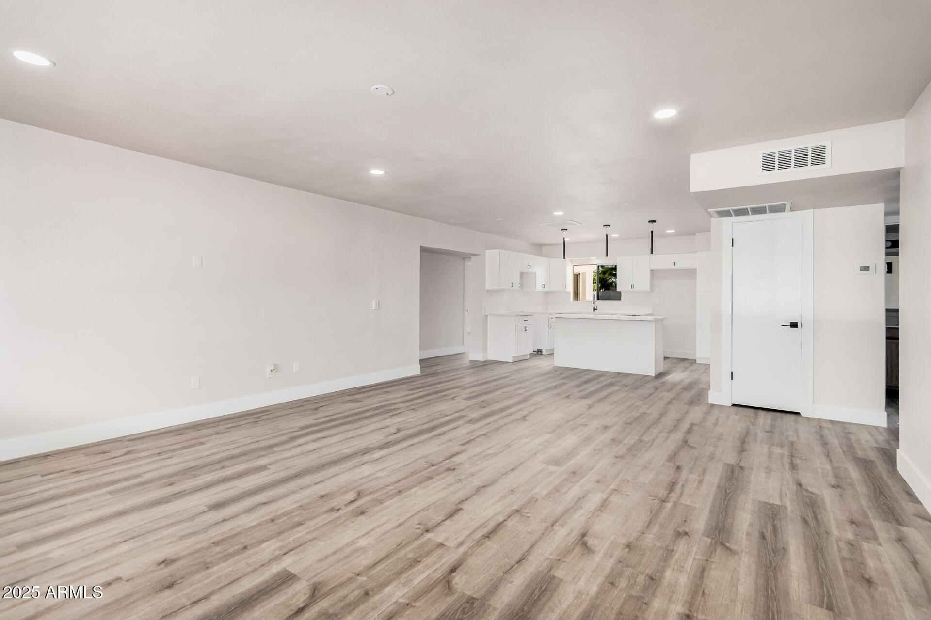 2349 W CONCHO Avenue