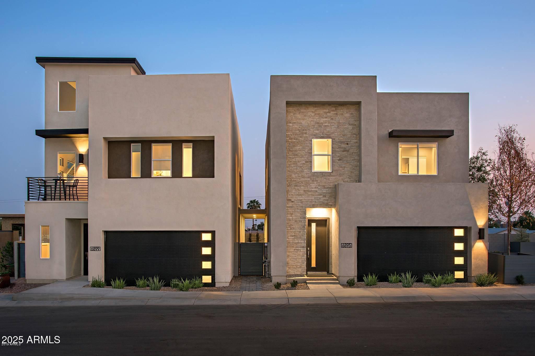6806 E LYRA Drive