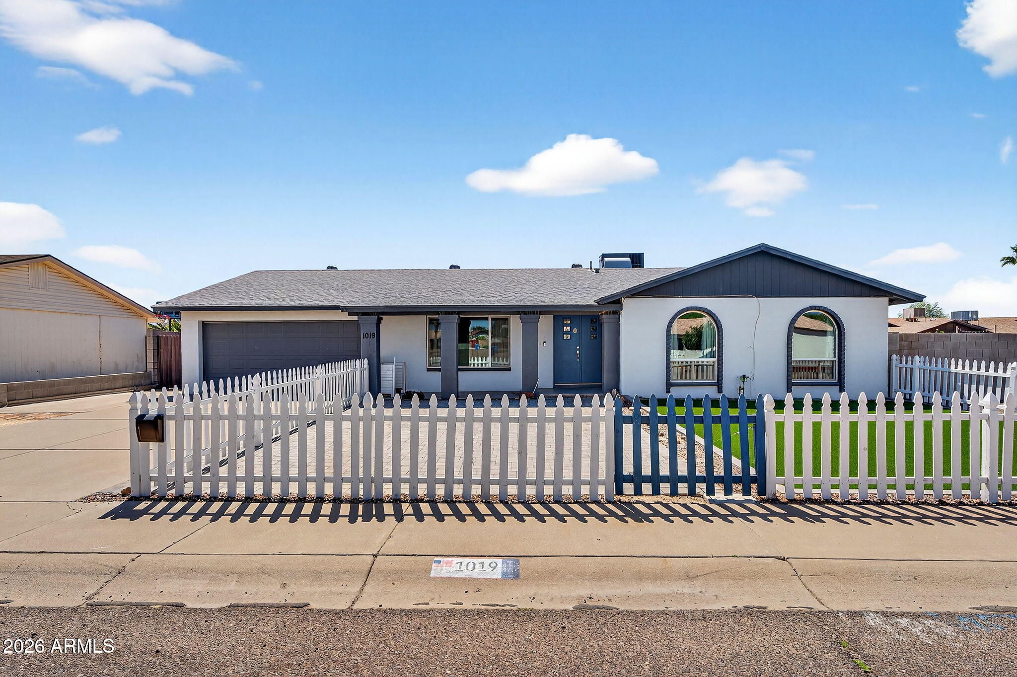 1019 W WESCOTT Drive